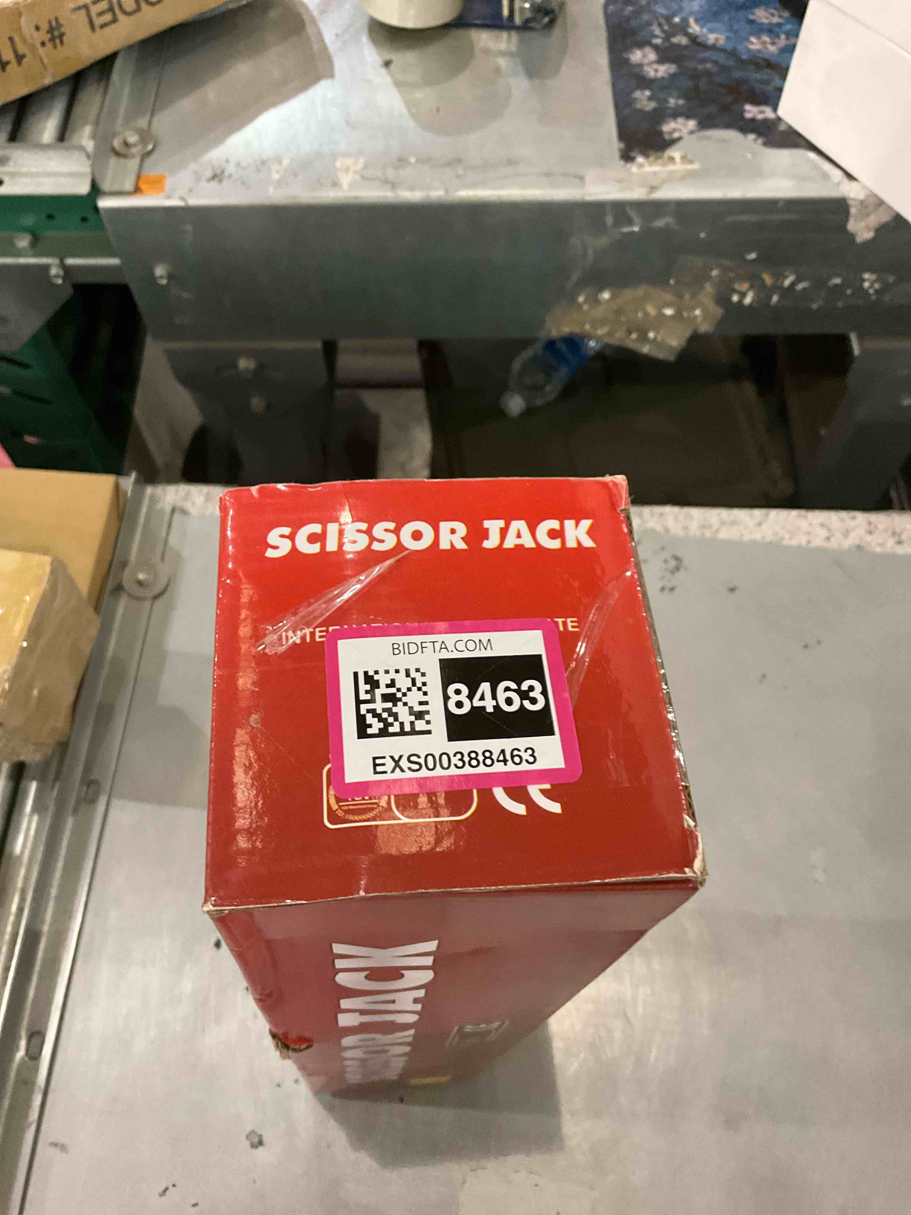 https://s3.amazonaws.com/lotting-images-prod/BargainHunt/EXS00388463_1715953398769.jpeg
