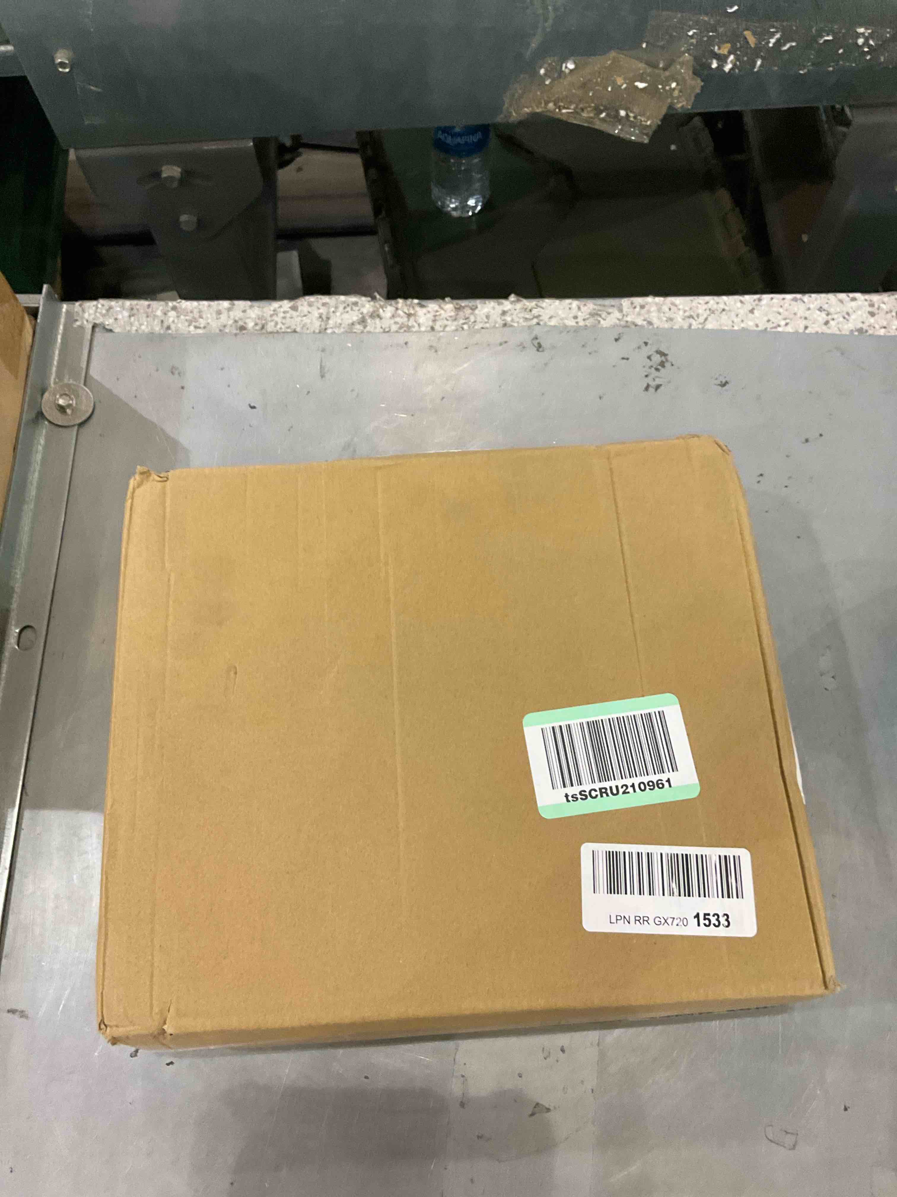https://s3.amazonaws.com/lotting-images-prod/BargainHunt/EXS00388492_1715957926069.jpeg
