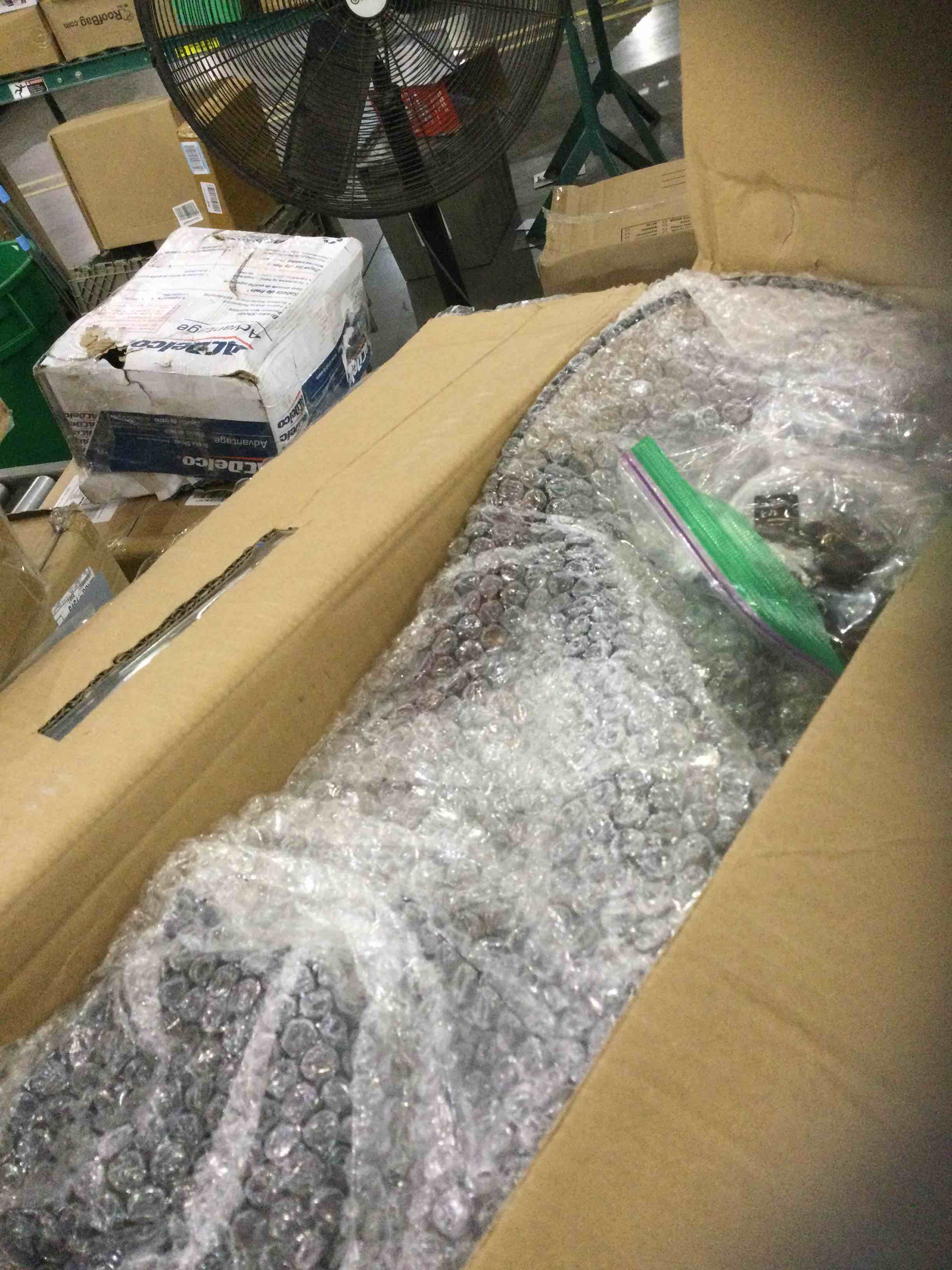 https://s3.amazonaws.com/lotting-images-prod/BargainHunt/EXS00388580_1715613111686.jpeg