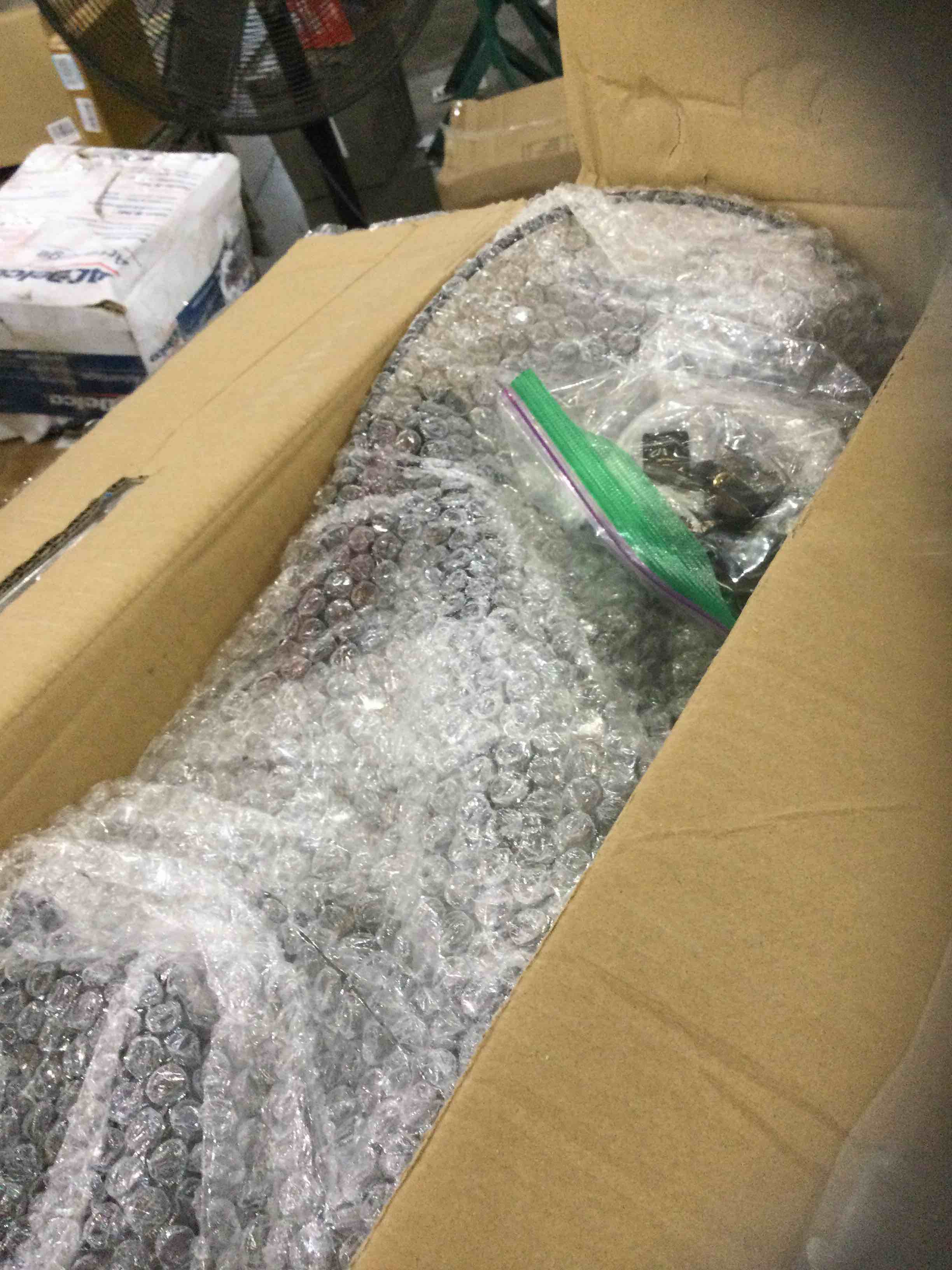 https://s3.amazonaws.com/lotting-images-prod/BargainHunt/EXS00388580_1715613113558.jpeg