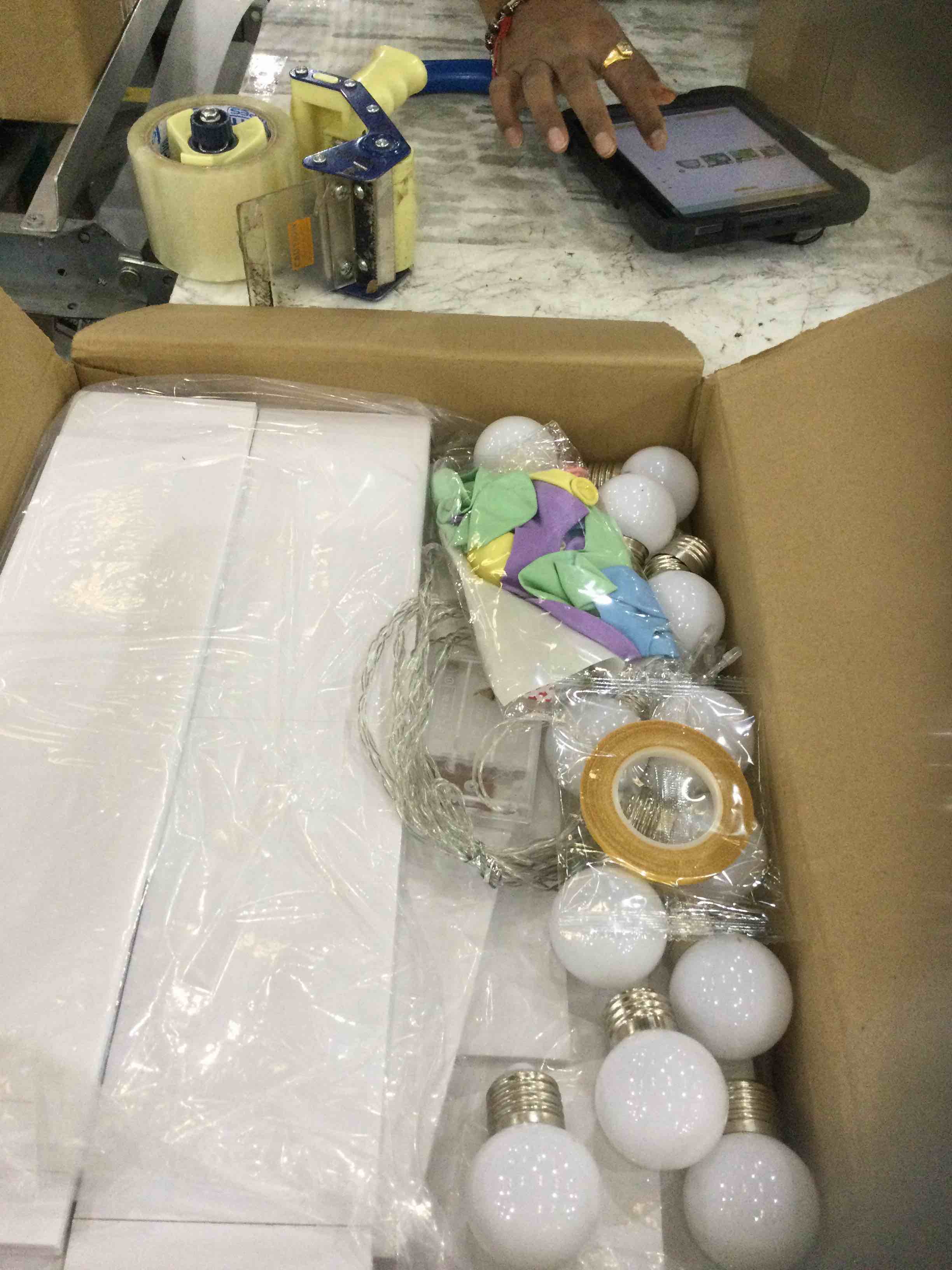 https://s3.amazonaws.com/lotting-images-prod/BargainHunt/EXS00388599_1715619236986.jpeg