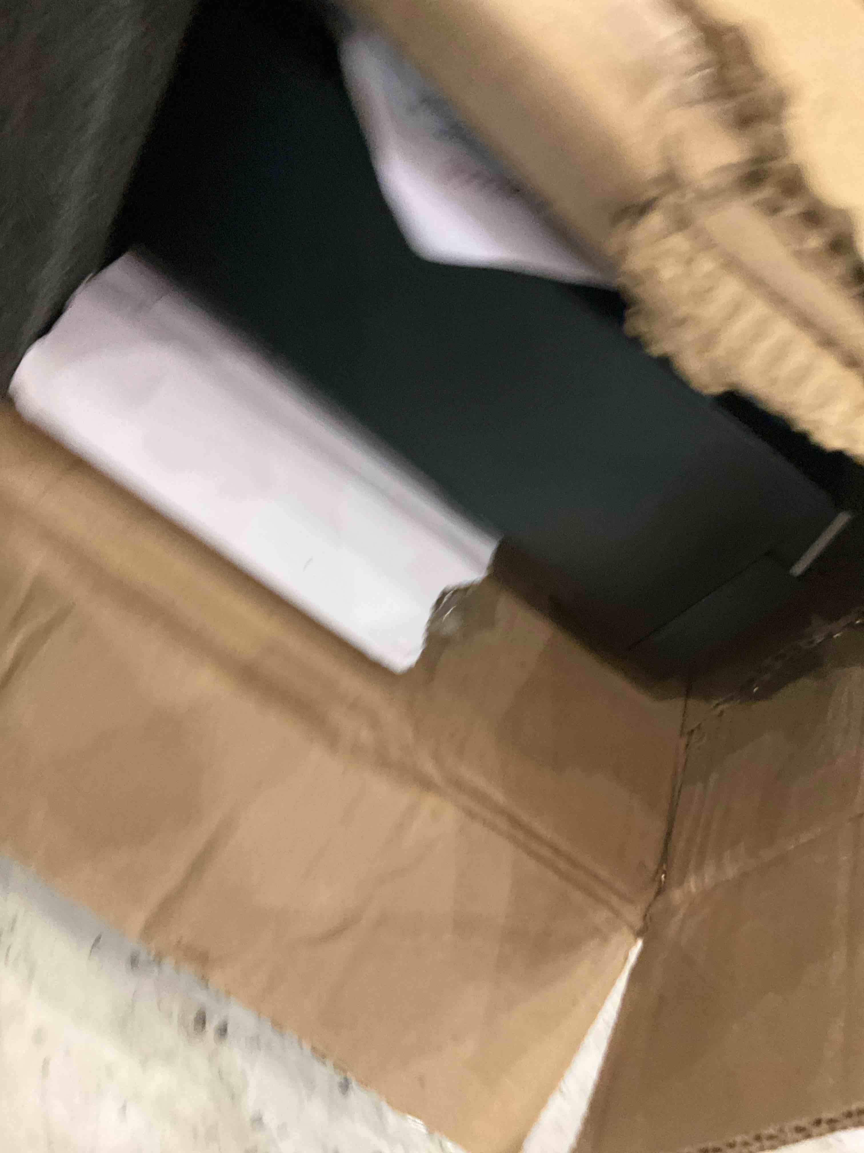 https://s3.amazonaws.com/lotting-images-prod/BargainHunt/EXS00388679_1715794362218.jpeg