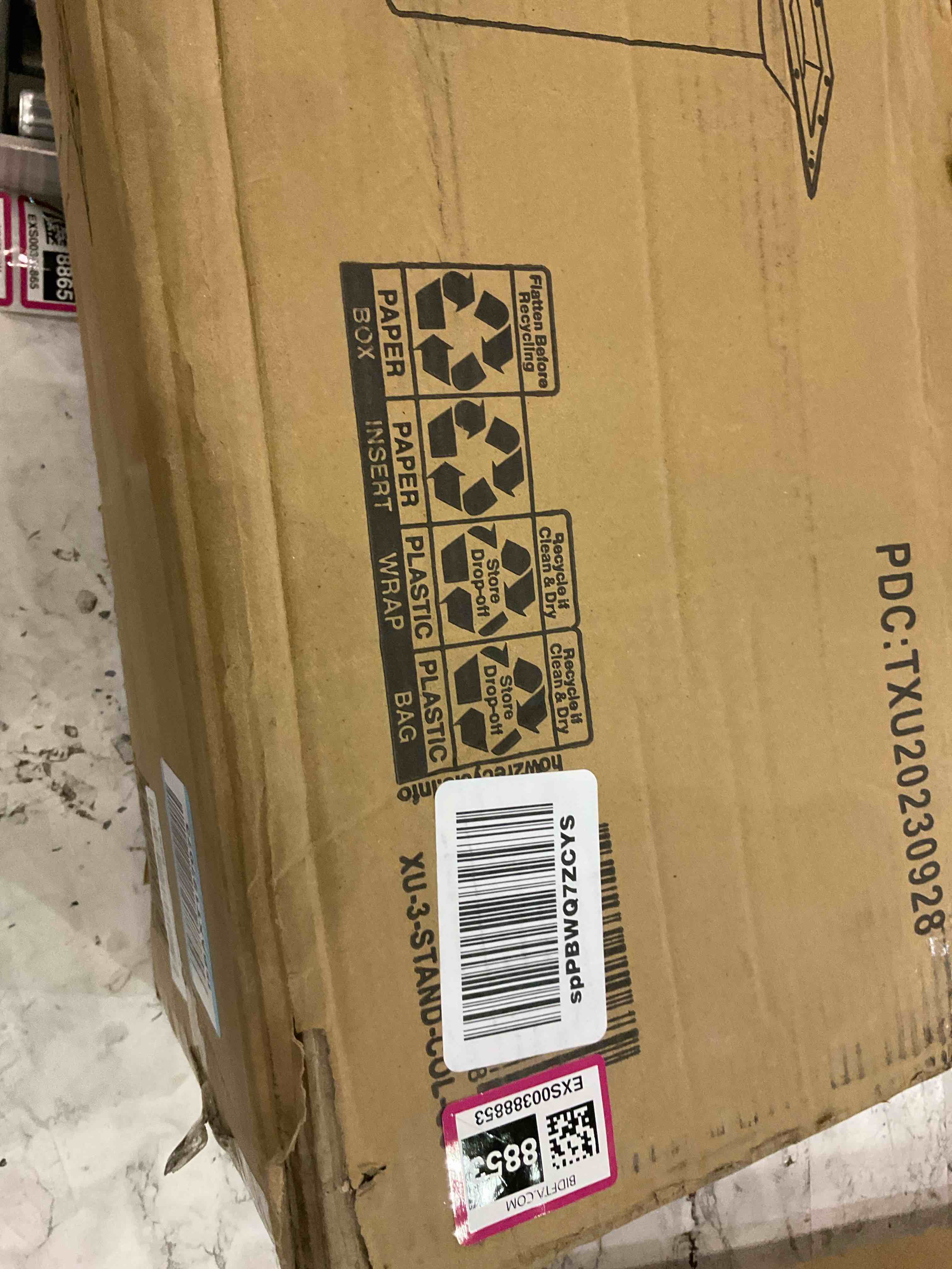 https://s3.amazonaws.com/lotting-images-prod/BargainHunt/EXS00388853_1716377577961.jpeg