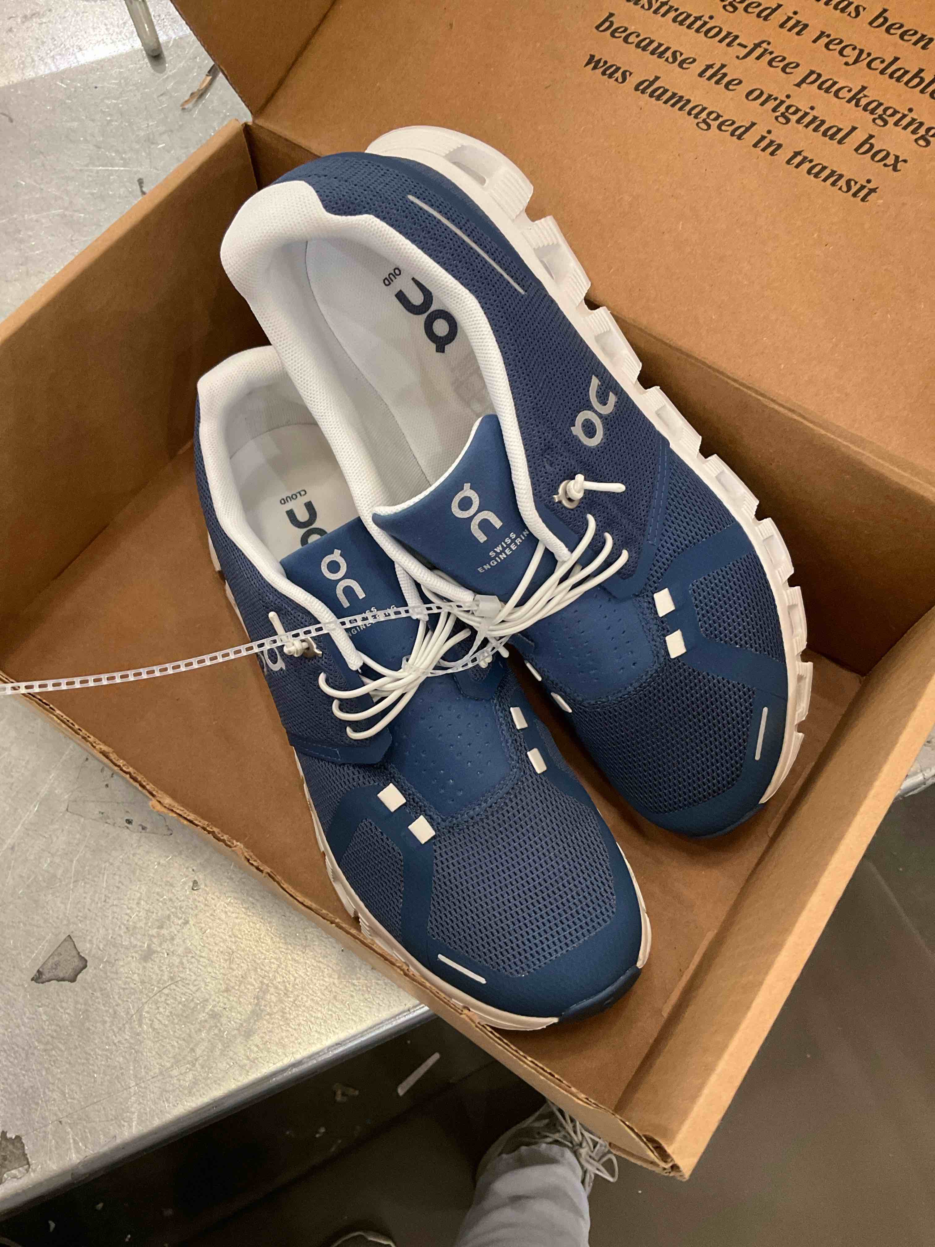 Swiss engineering cloud shoes blue 