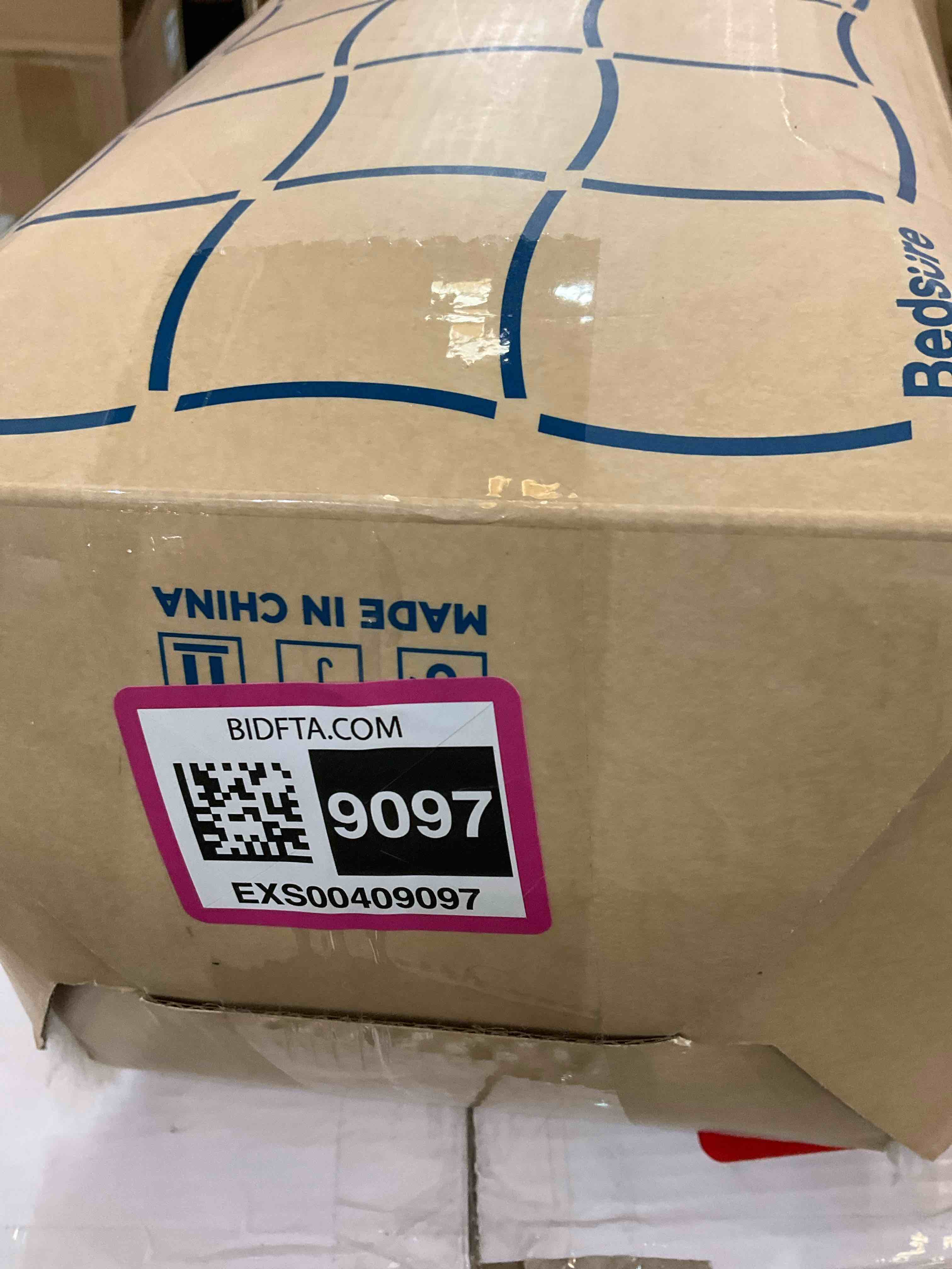 https://s3.amazonaws.com/lotting-images-prod/BargainHunt/EXS00409097_1711565730950.jpeg