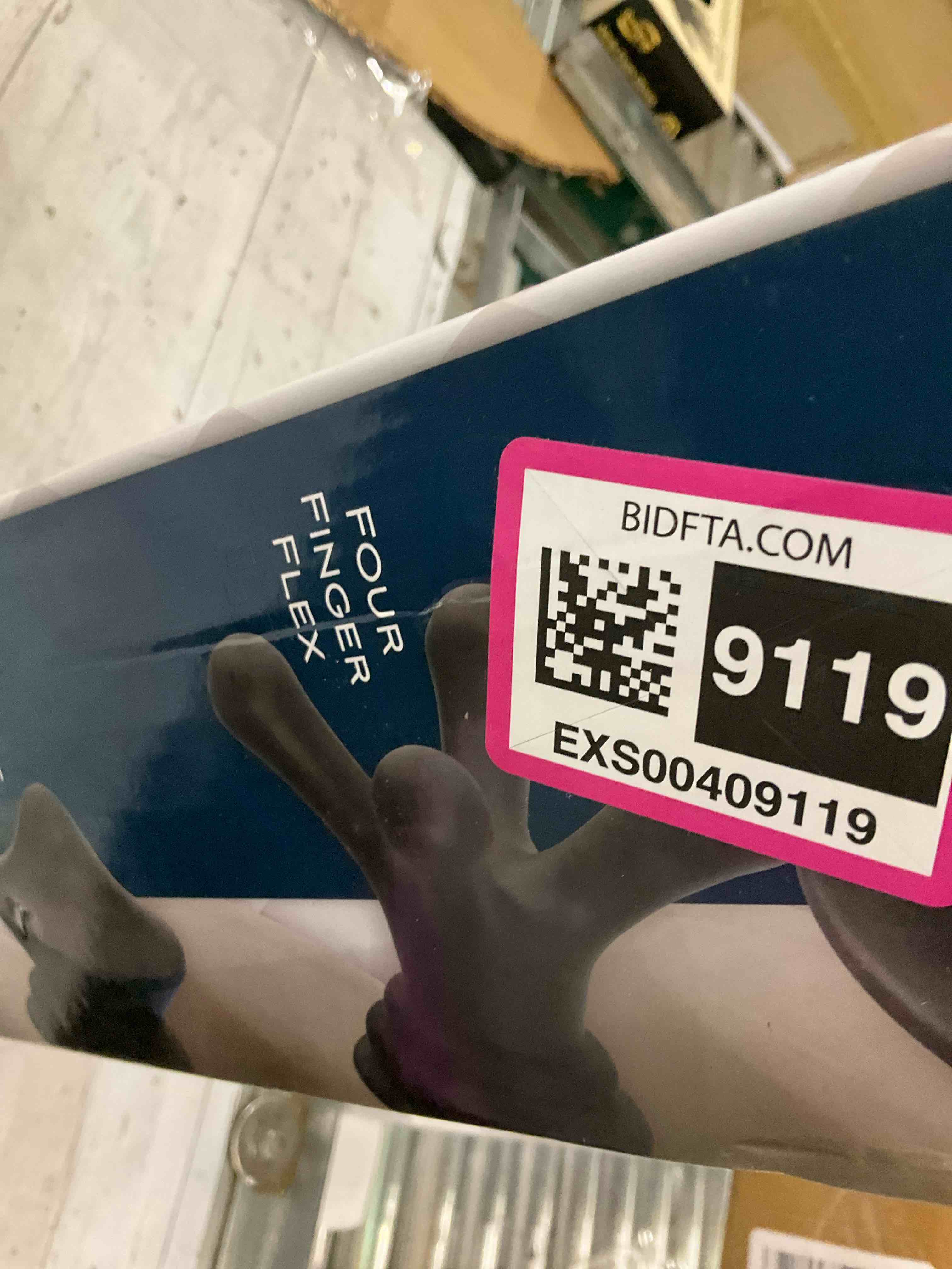 https://s3.amazonaws.com/lotting-images-prod/BargainHunt/EXS00409119_1711564861009.jpeg