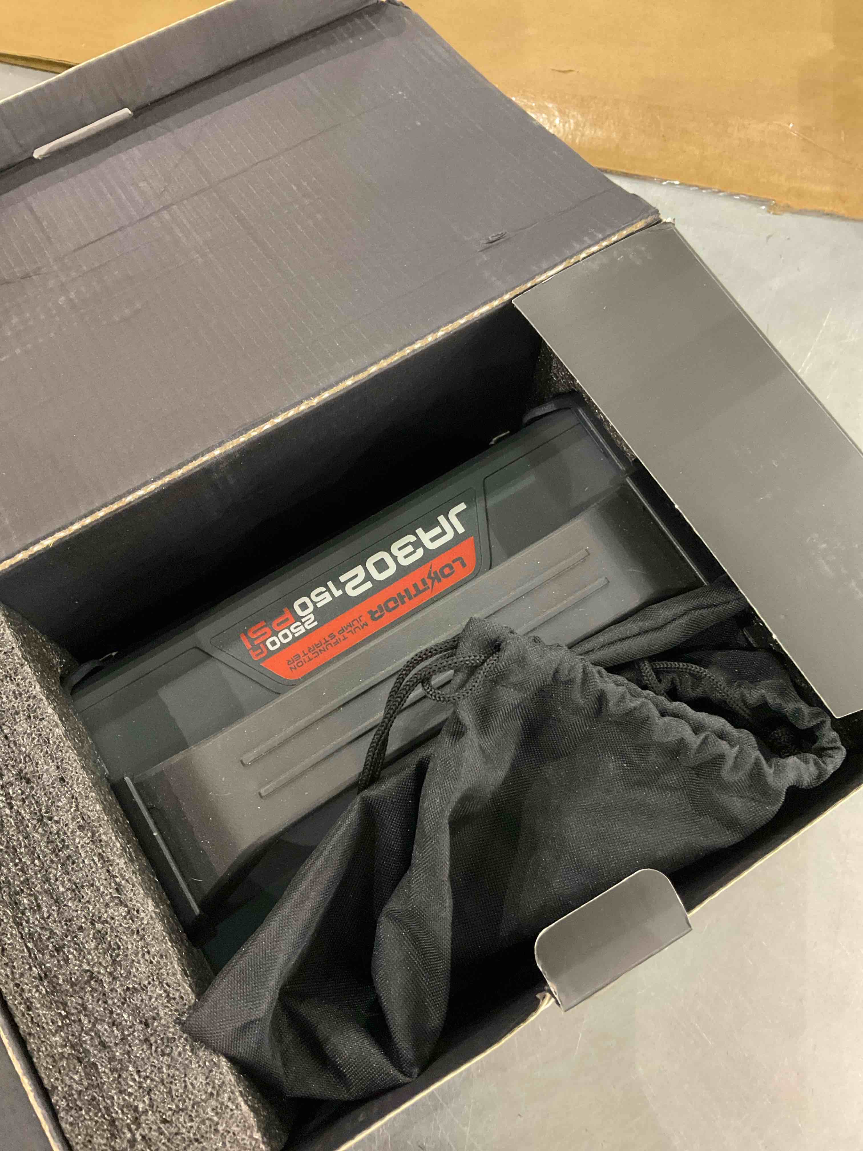 https://s3.amazonaws.com/lotting-images-prod/BargainHunt/EXS00409330_1712316691123.jpeg
