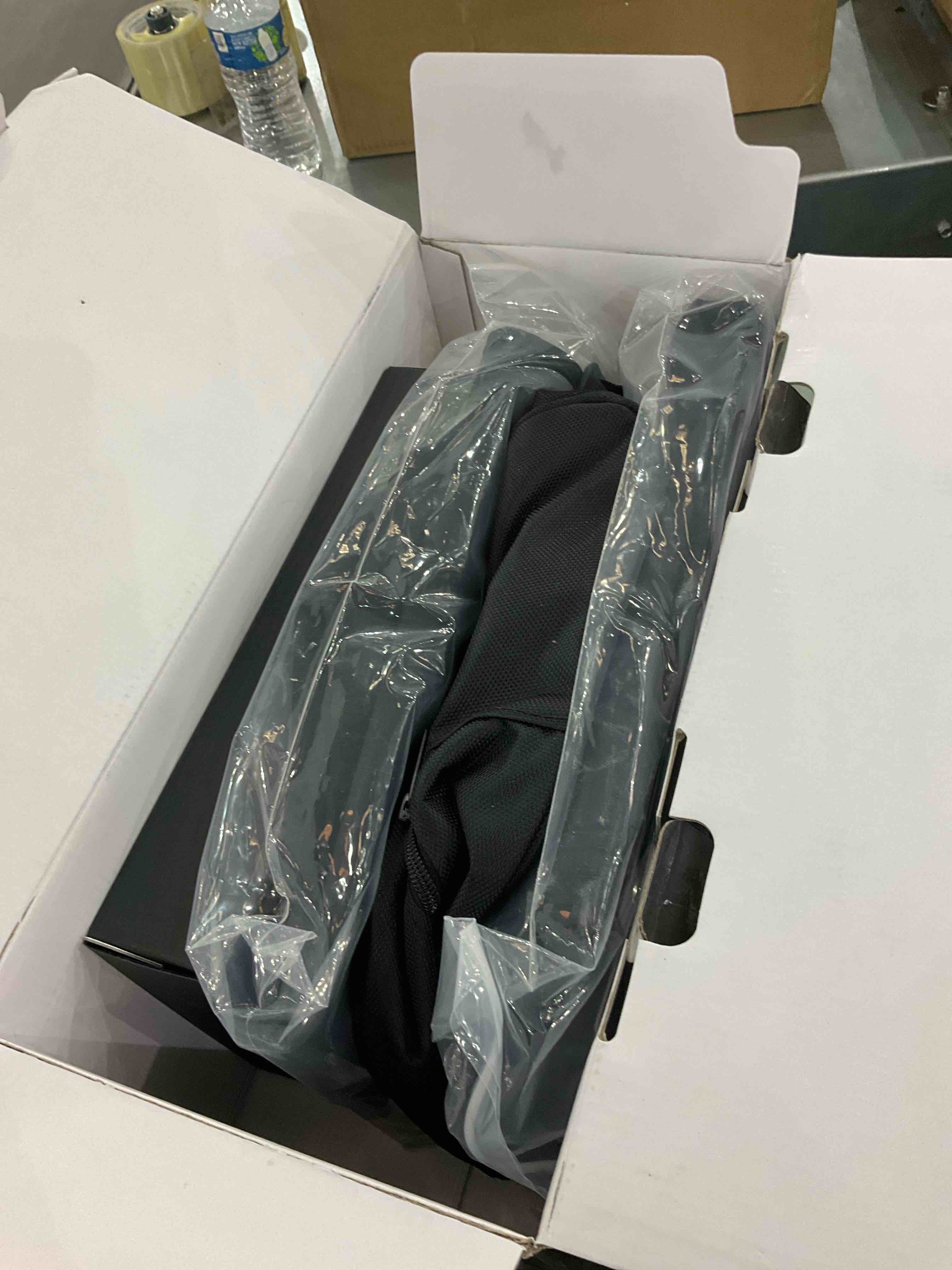 https://s3.amazonaws.com/lotting-images-prod/BargainHunt/EXS00440161_1710350173249.jpeg