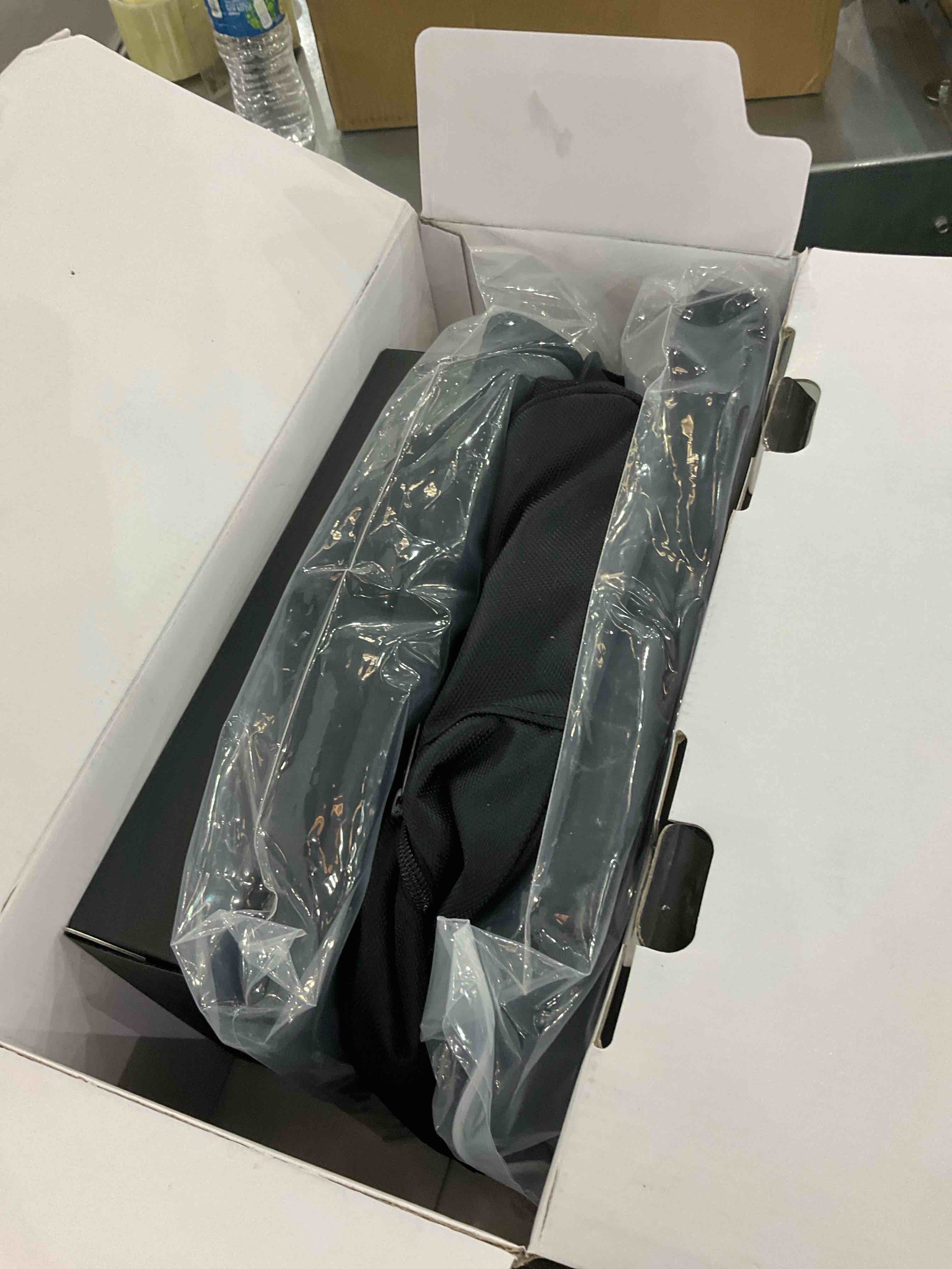 https://s3.amazonaws.com/lotting-images-prod/BargainHunt/EXS00440161_1710350174216.jpeg