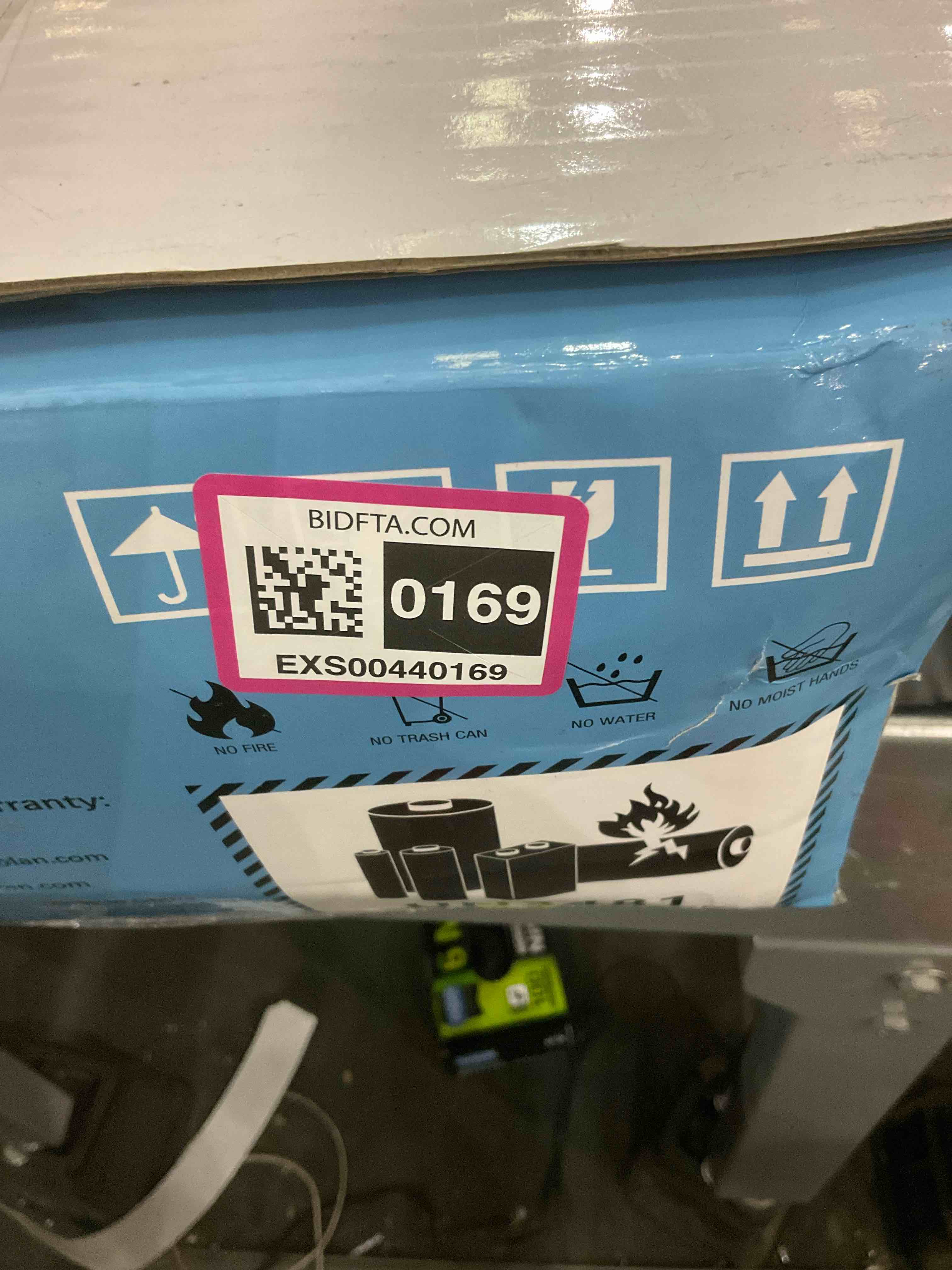 https://s3.amazonaws.com/lotting-images-prod/BargainHunt/EXS00440169_1710349487893.jpeg