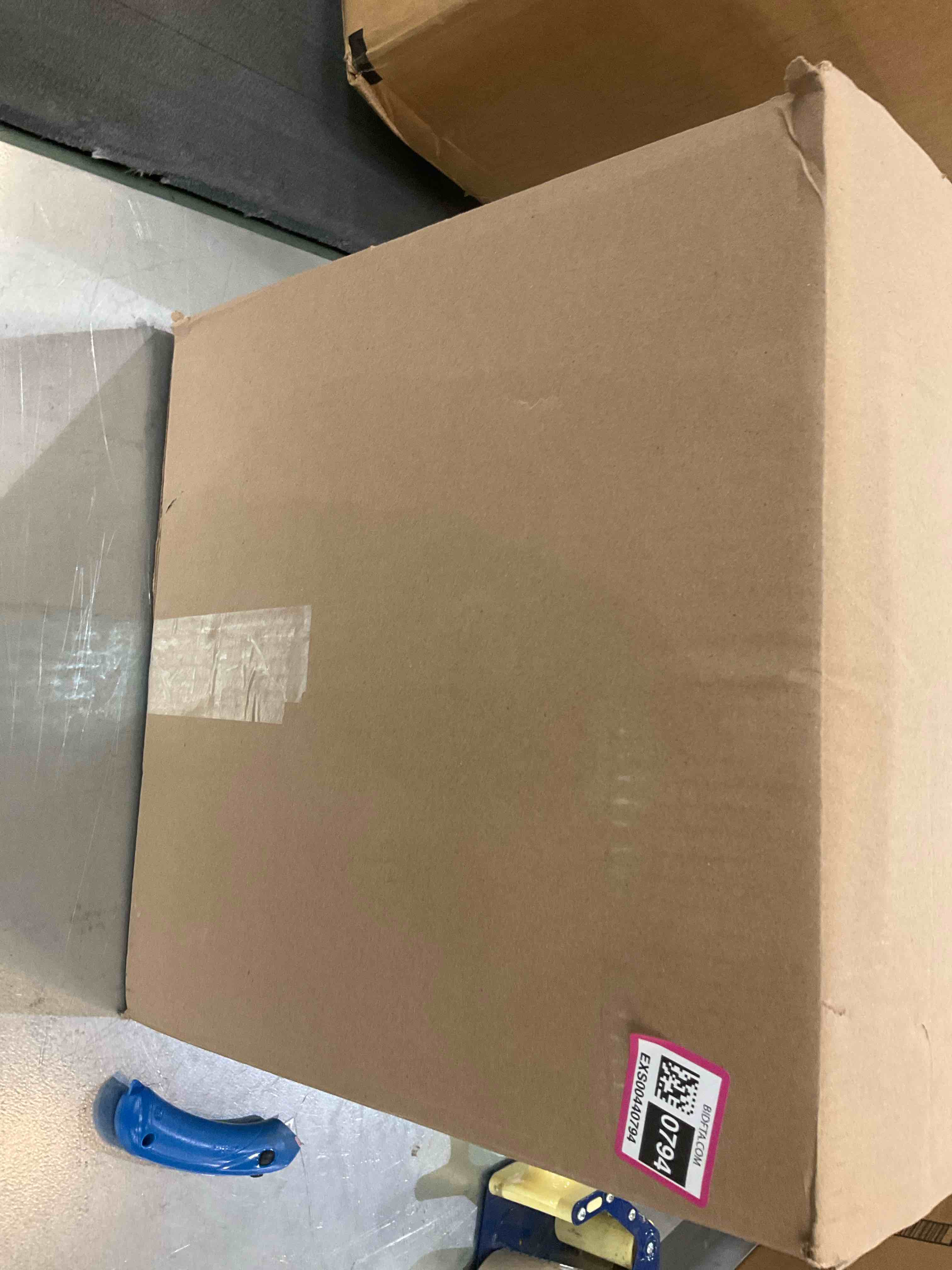 https://s3.amazonaws.com/lotting-images-prod/BargainHunt/EXS00440794_1710789313007.jpeg