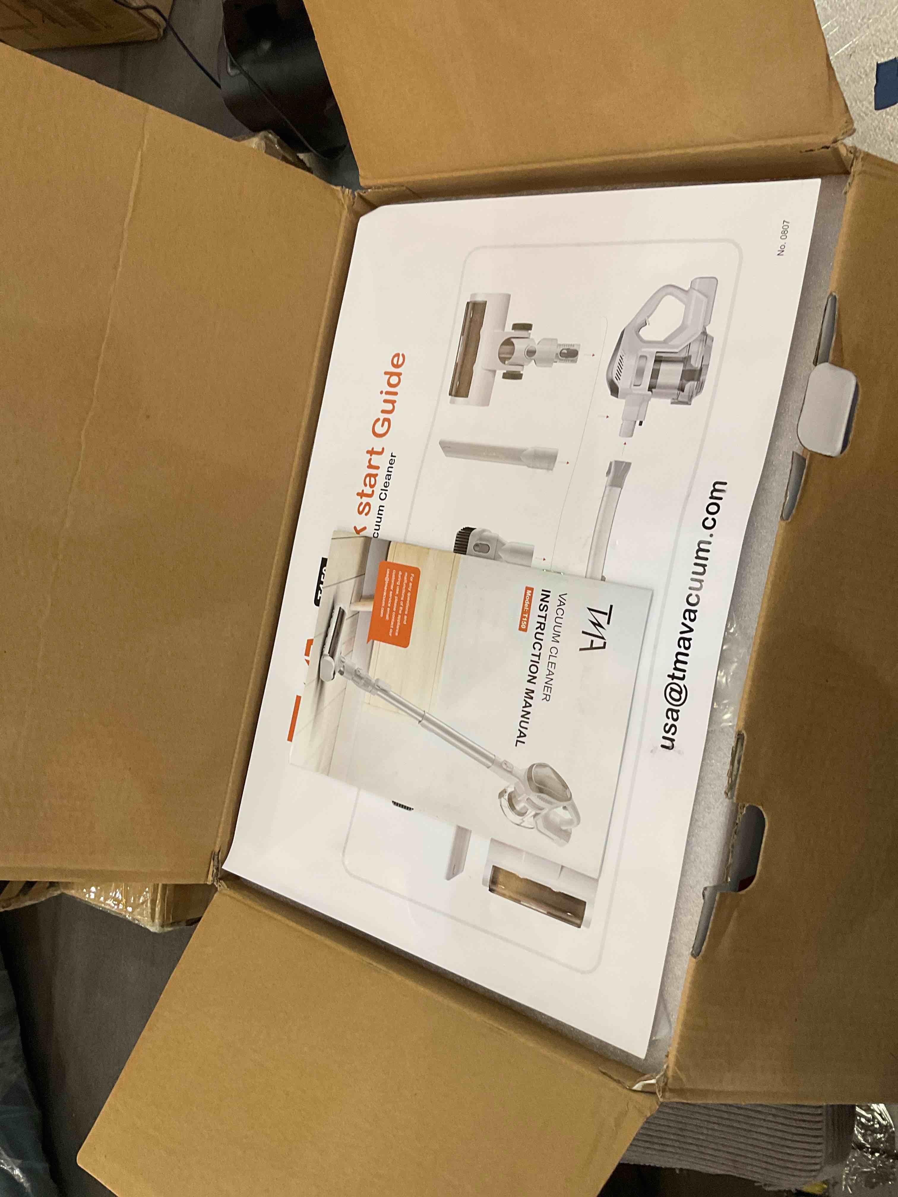 https://s3.amazonaws.com/lotting-images-prod/BargainHunt/EXS00440897_1710960545943.jpeg