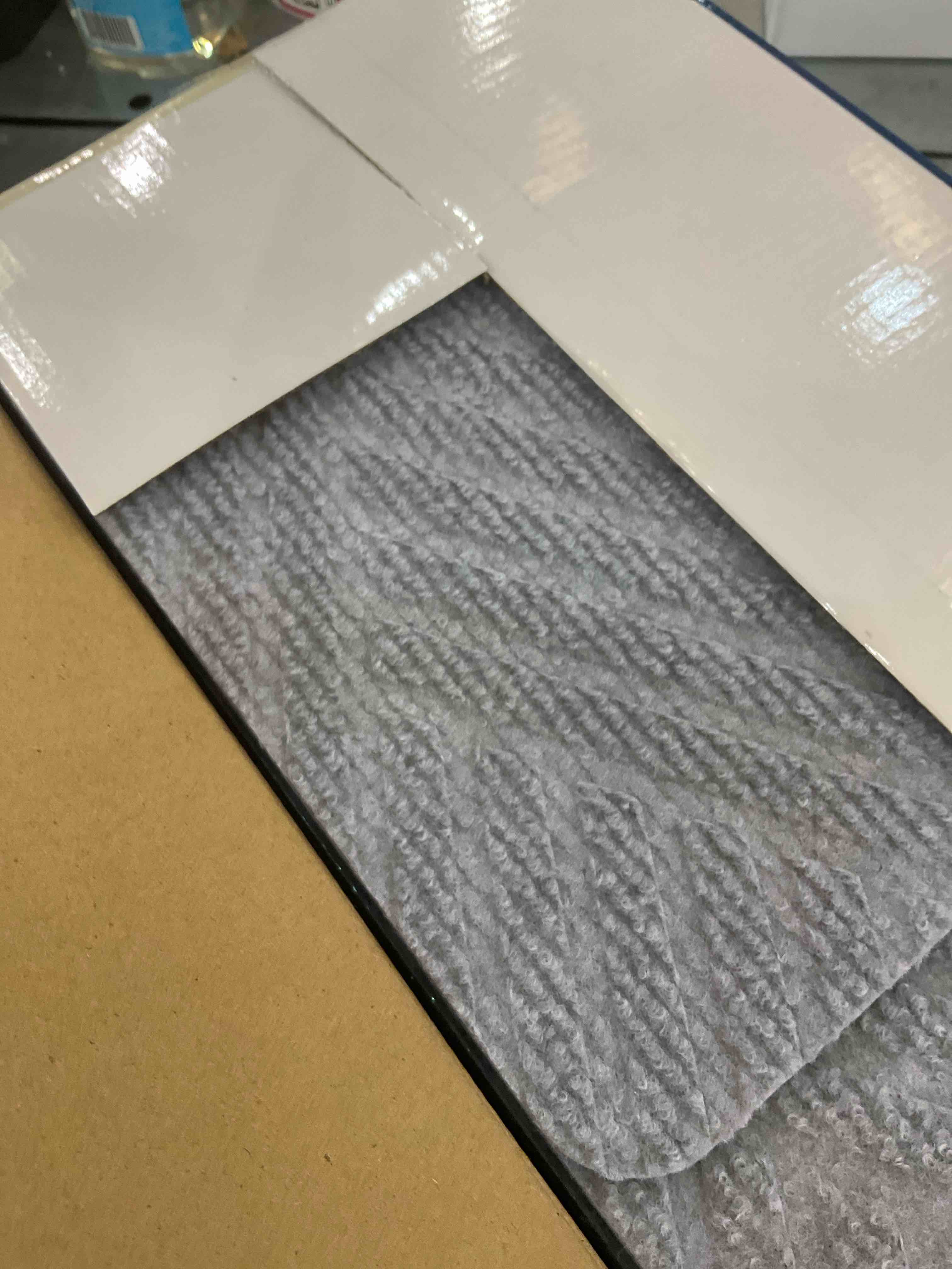 https://s3.amazonaws.com/lotting-images-prod/BargainHunt/EXS00440946_1711041263124.jpeg