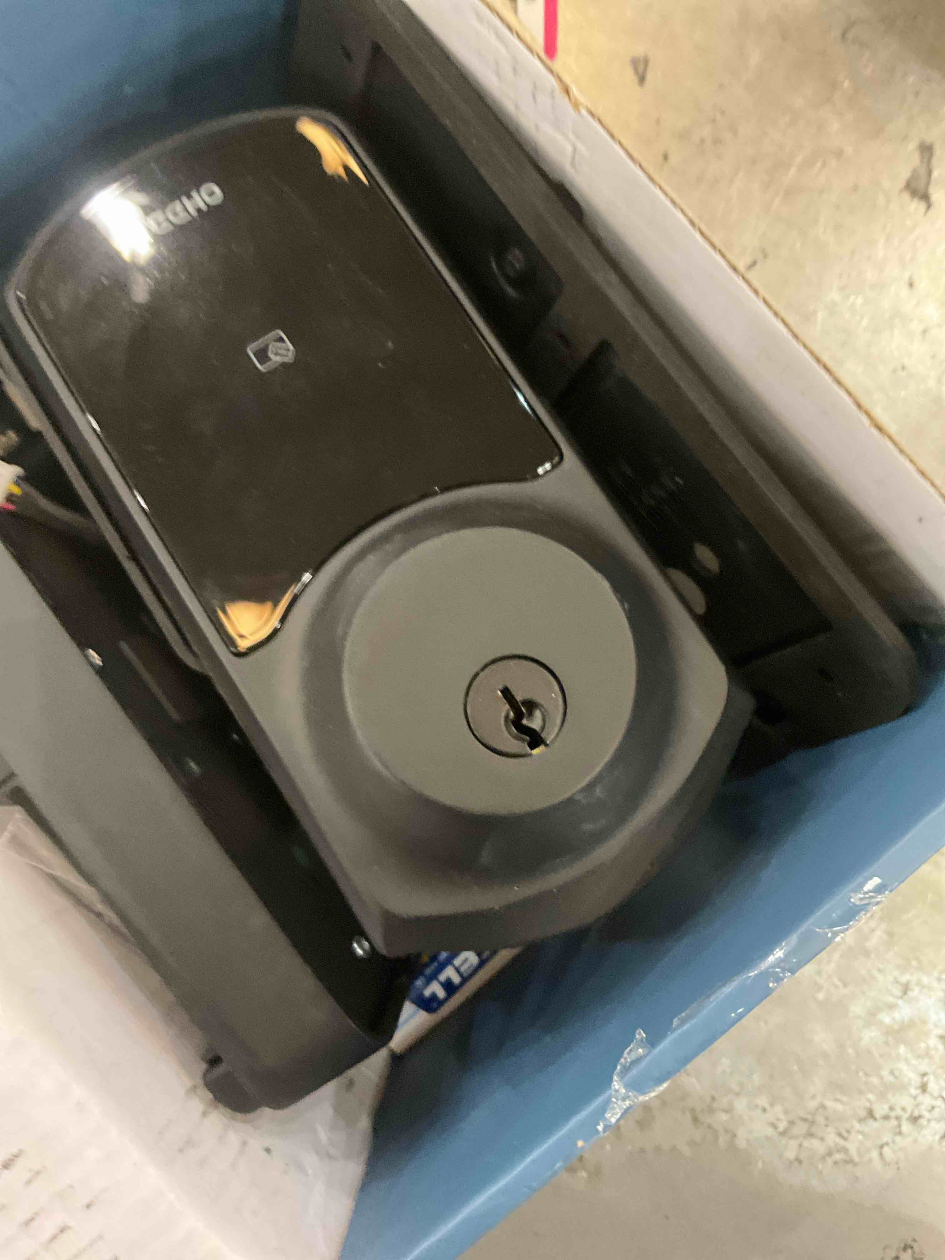 https://s3.amazonaws.com/lotting-images-prod/BargainHunt/EXS00440959_1711040114079.jpeg