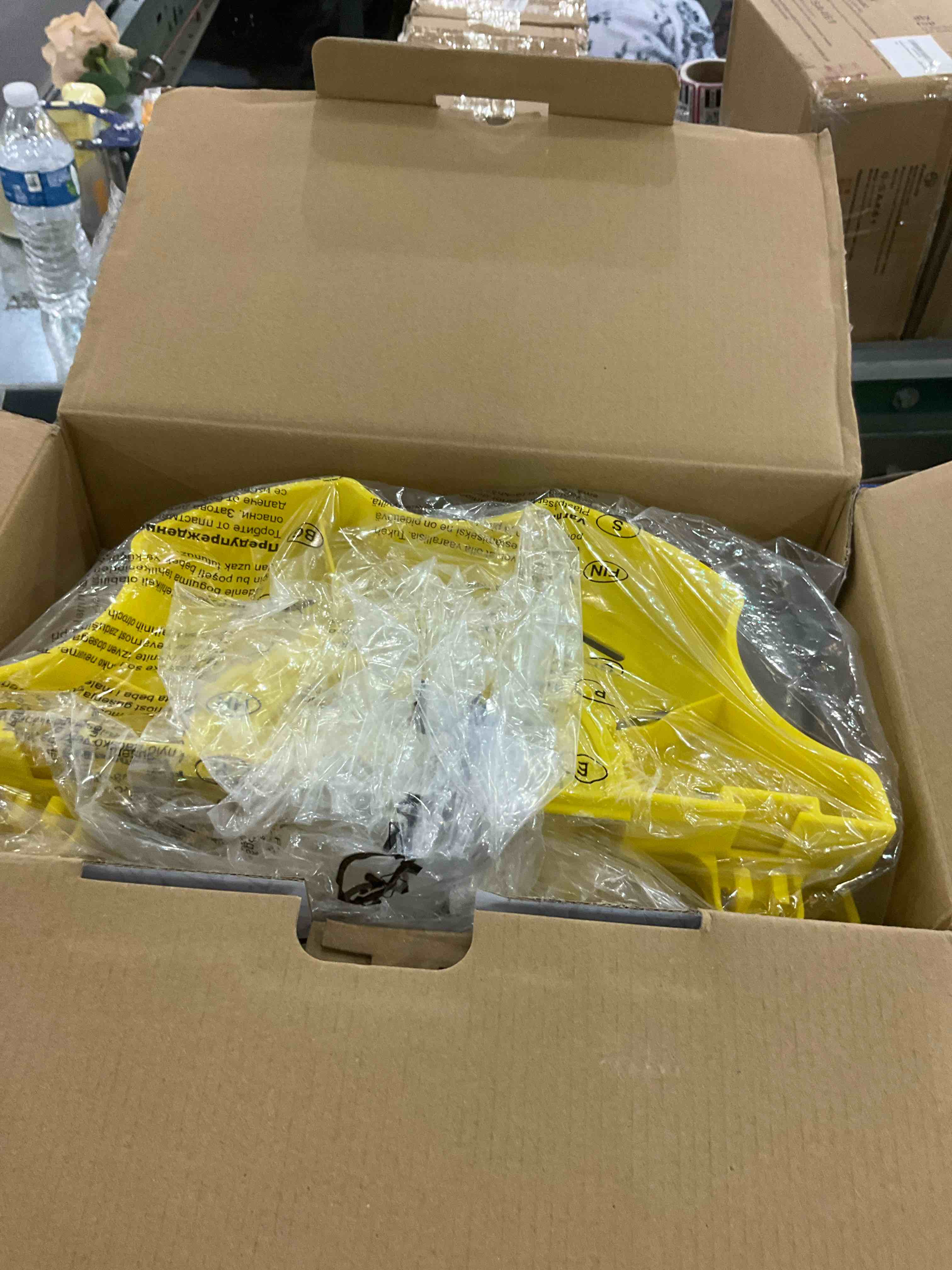 https://s3.amazonaws.com/lotting-images-prod/BargainHunt/EXS00441340_1710529632044.jpeg