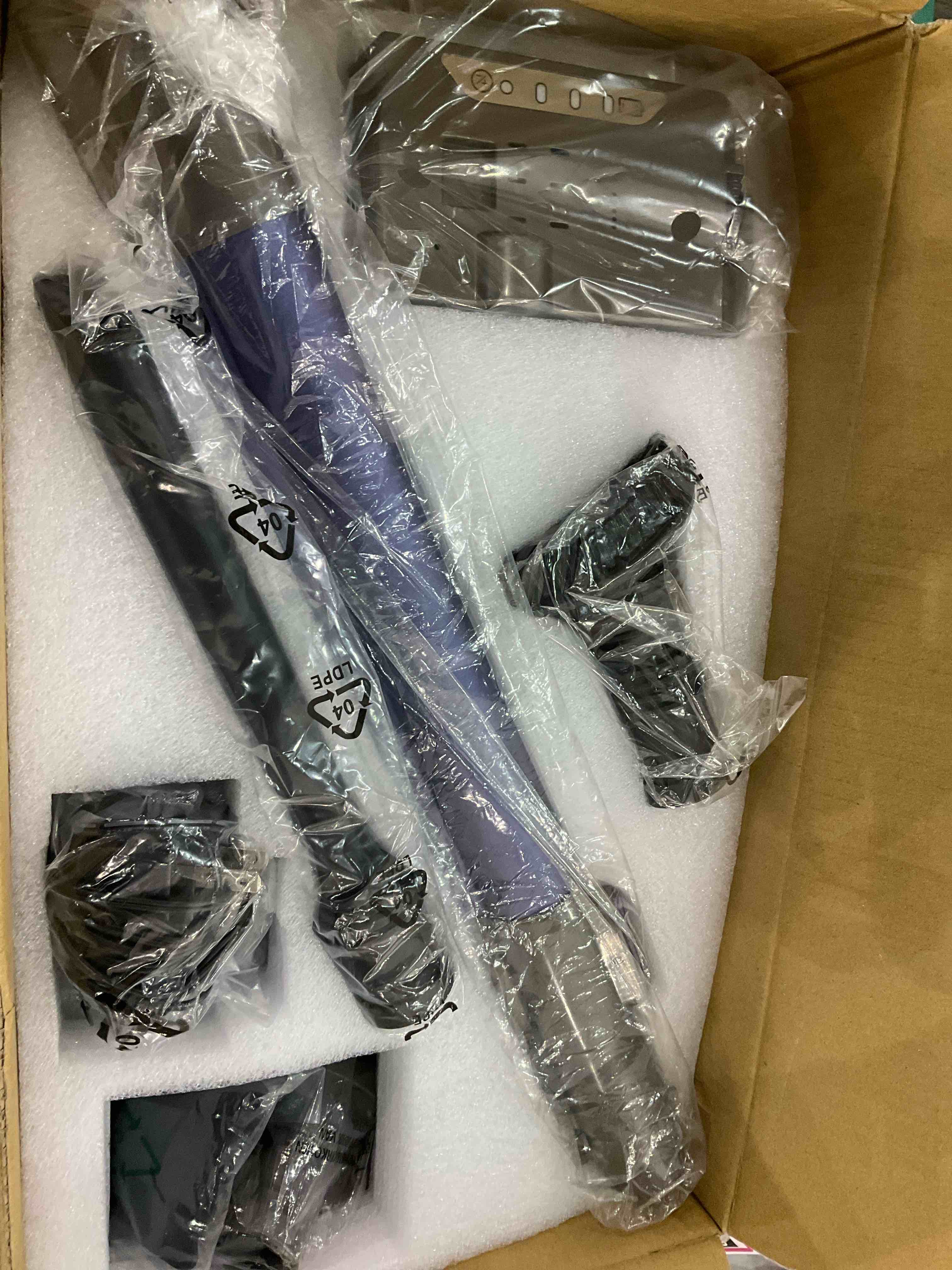 https://s3.amazonaws.com/lotting-images-prod/BargainHunt/EXS00441570_1710850299558.jpeg