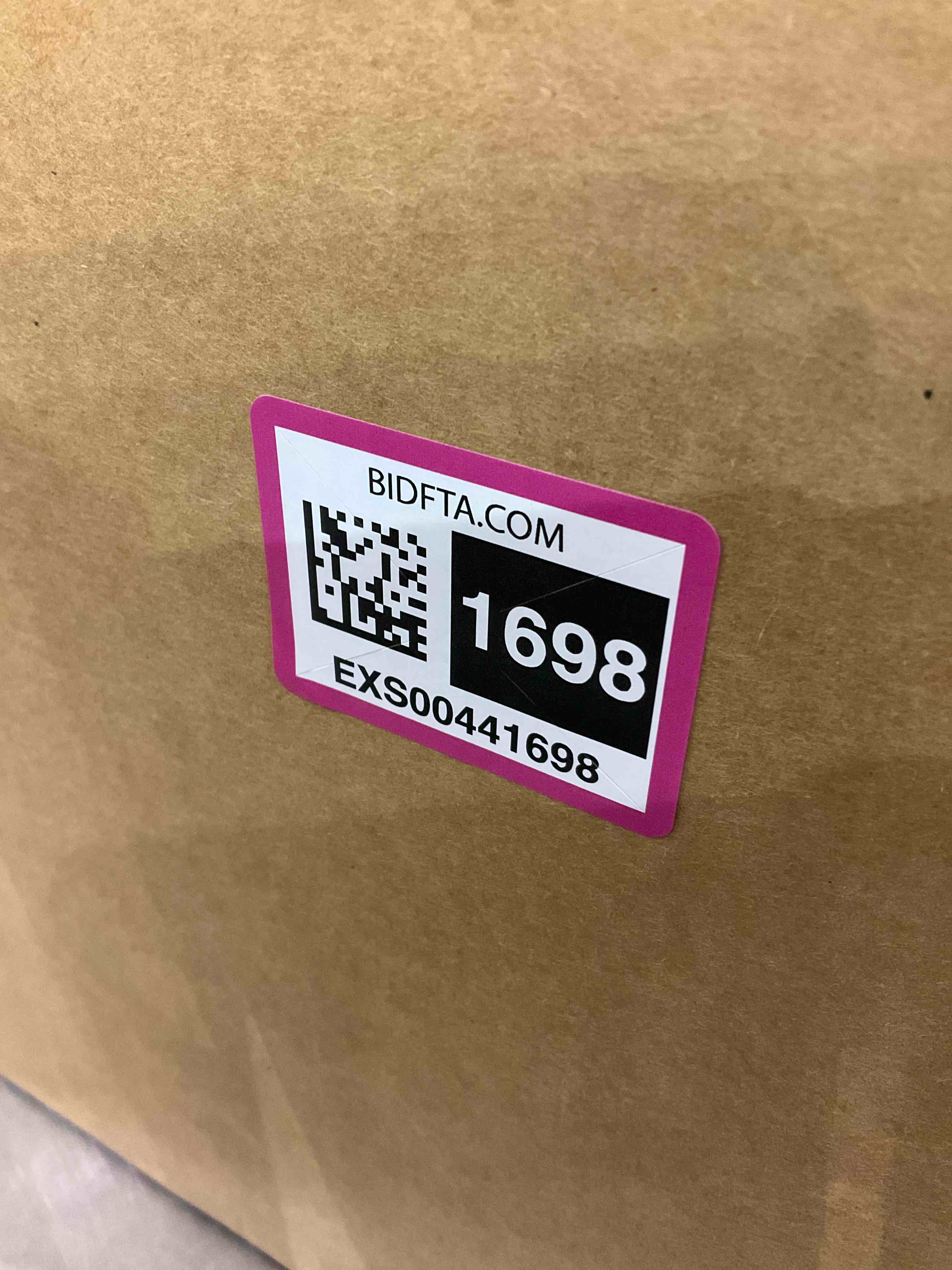 https://s3.amazonaws.com/lotting-images-prod/BargainHunt/EXS00441698_1712064265375.jpeg