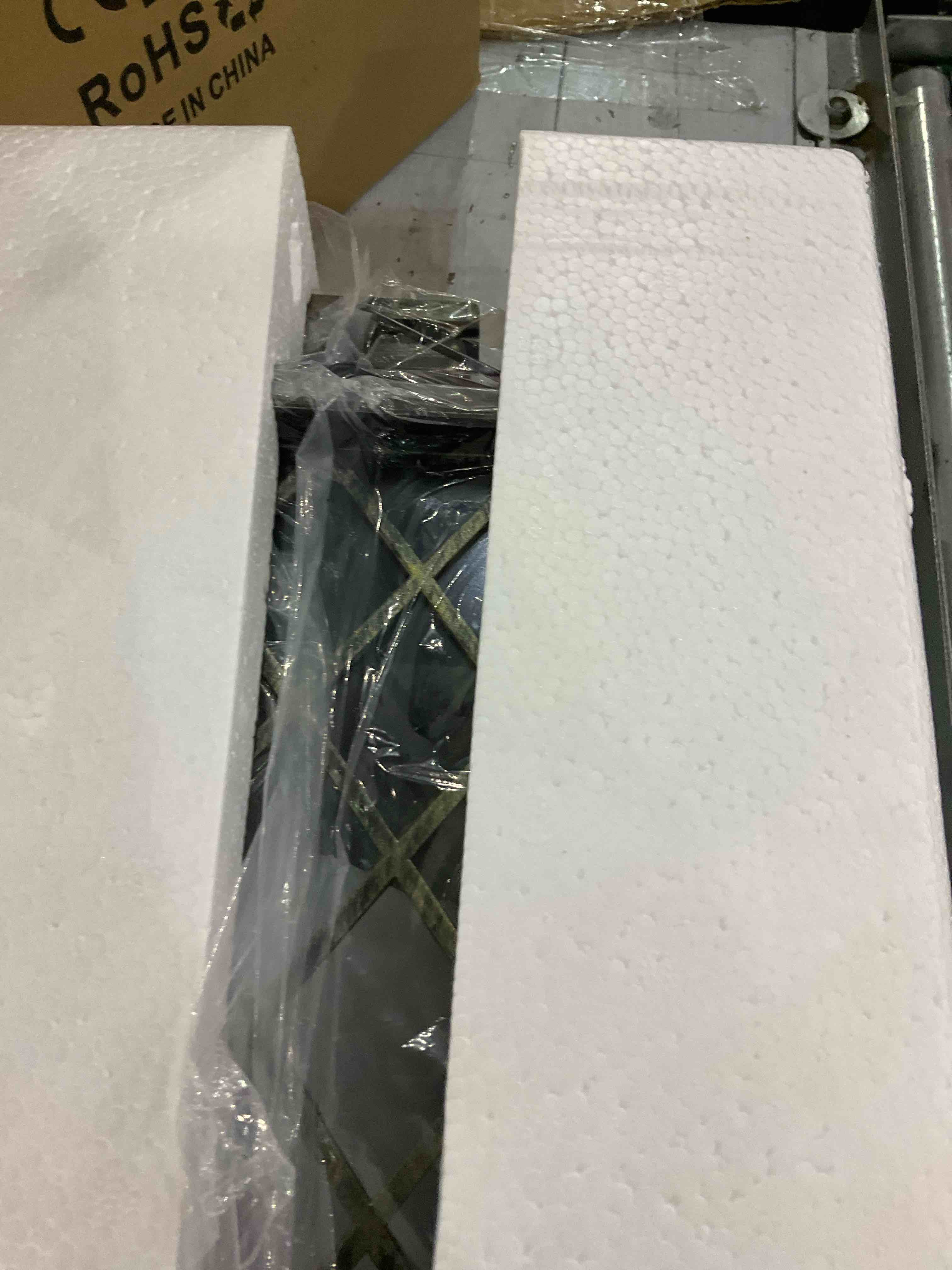 https://s3.amazonaws.com/lotting-images-prod/BargainHunt/EXS00441888_1713357983548.jpeg