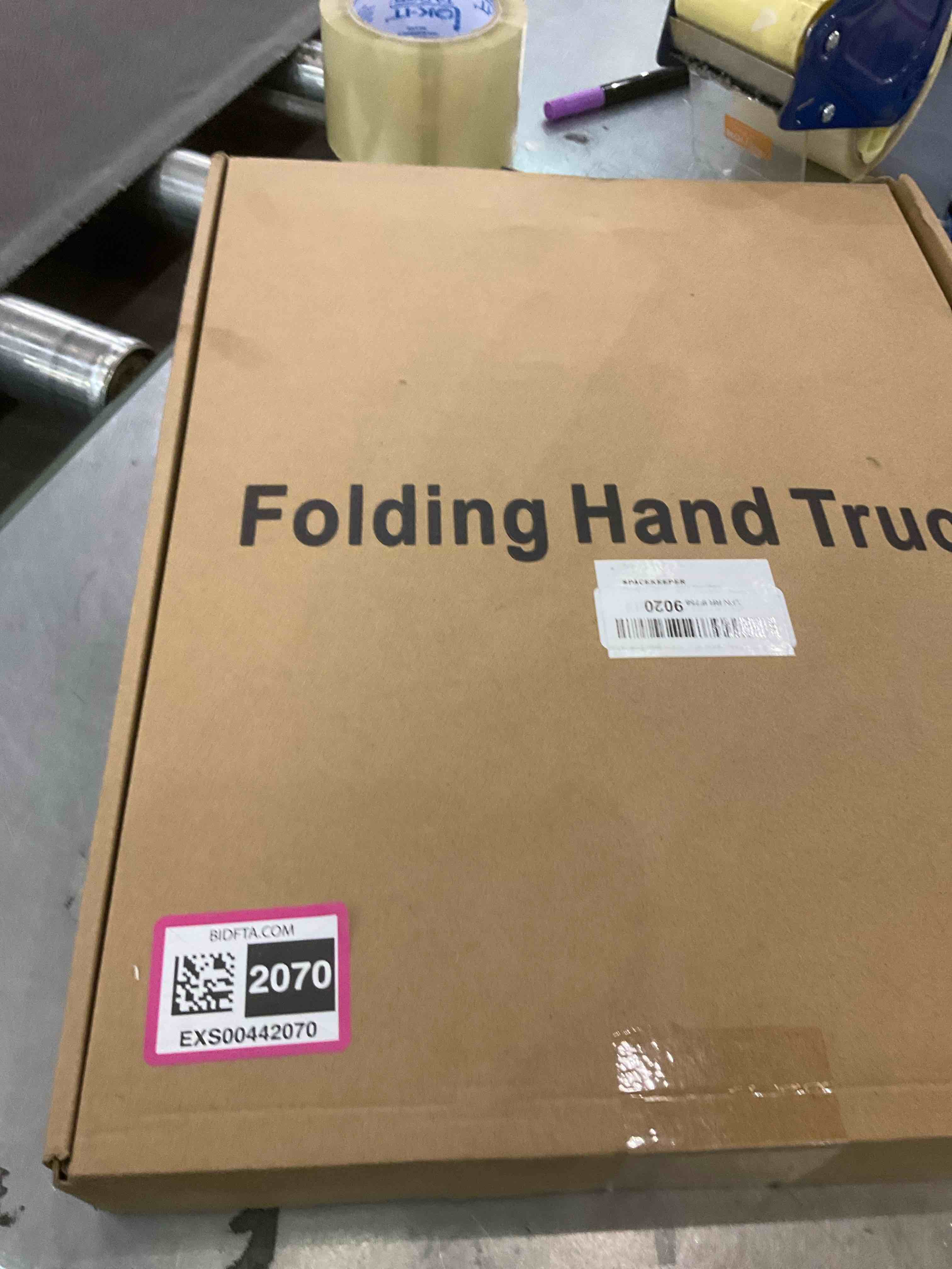 https://s3.amazonaws.com/lotting-images-prod/BargainHunt/EXS00442070_1712681649119.jpeg