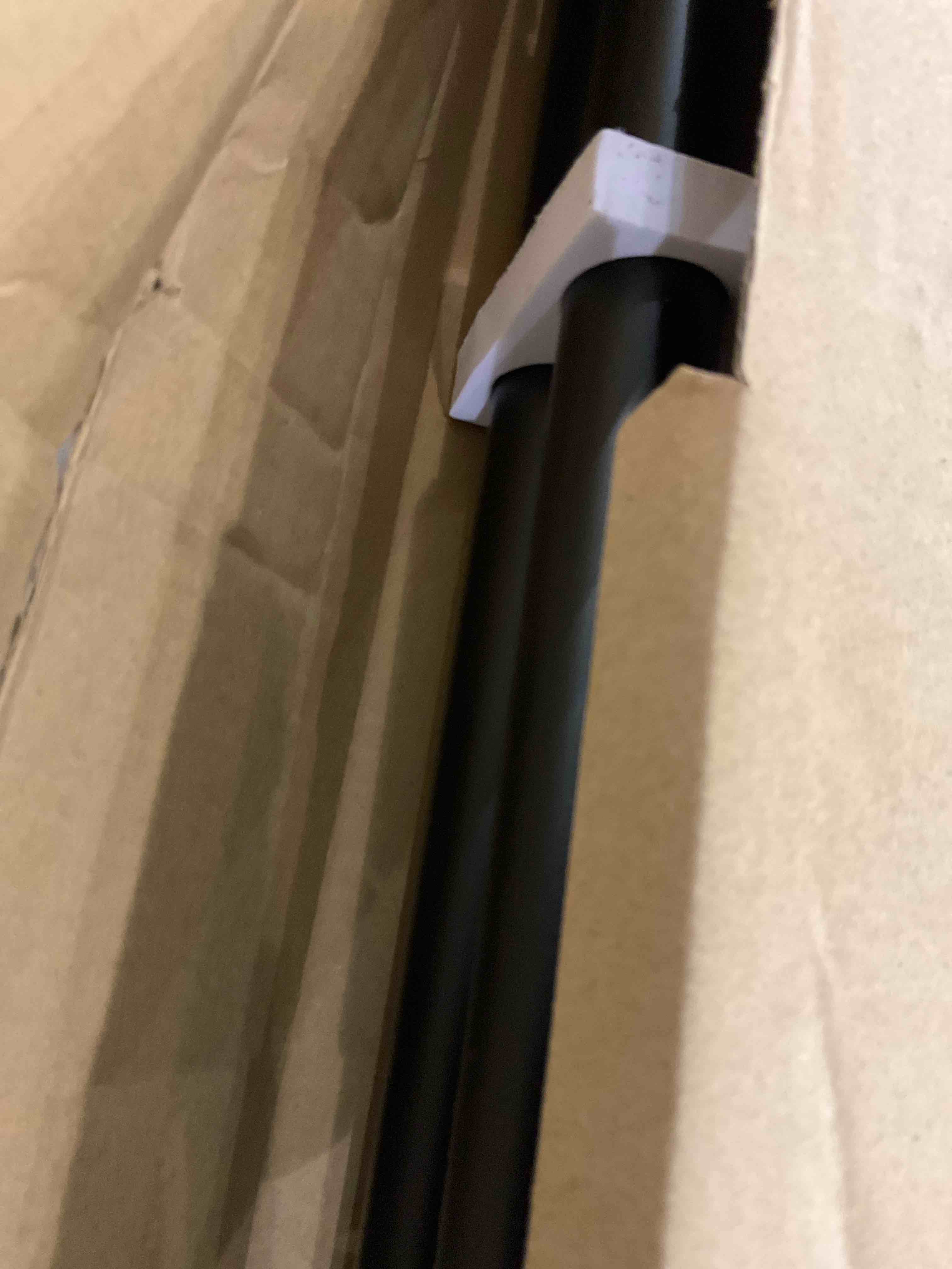 https://s3.amazonaws.com/lotting-images-prod/BargainHunt/EXS00442145_1716290639249.jpeg