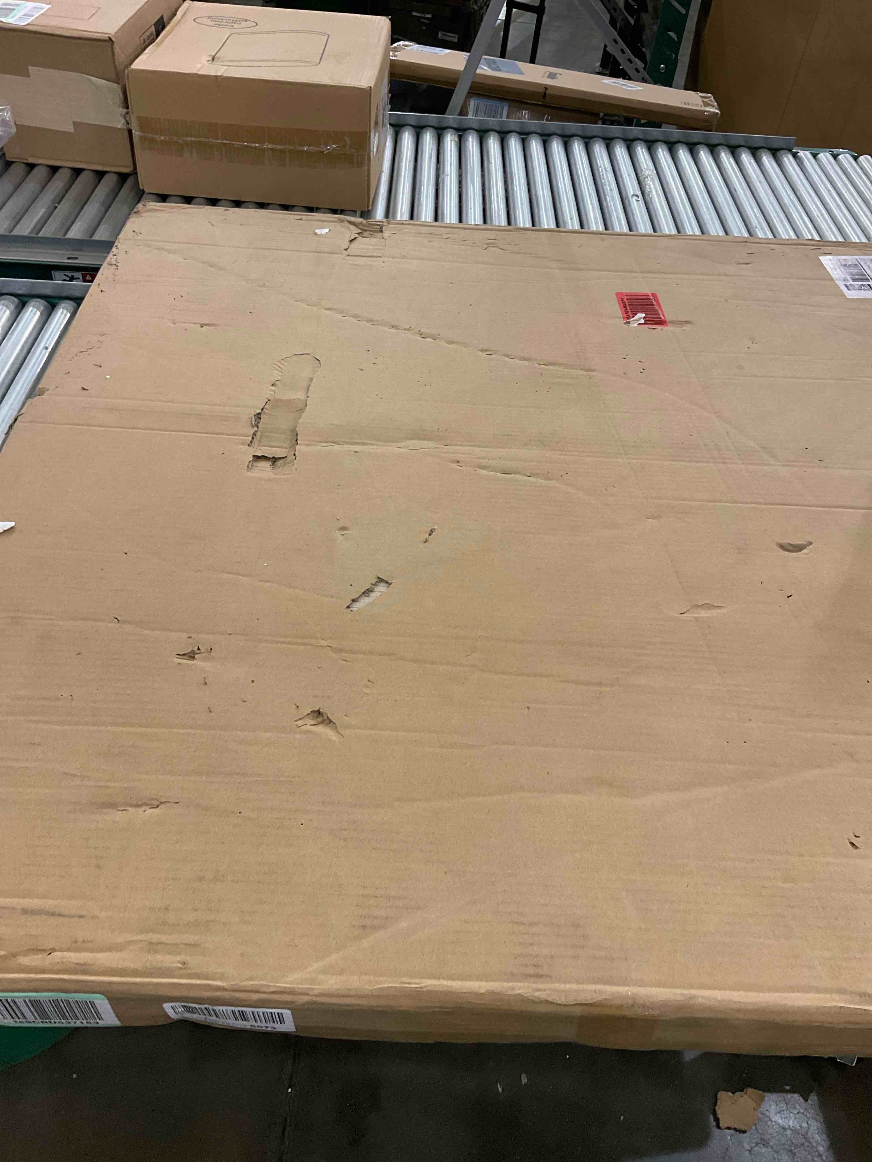 https://s3.amazonaws.com/lotting-images-prod/BargainHunt/EXS00442186_1716300160744.jpeg