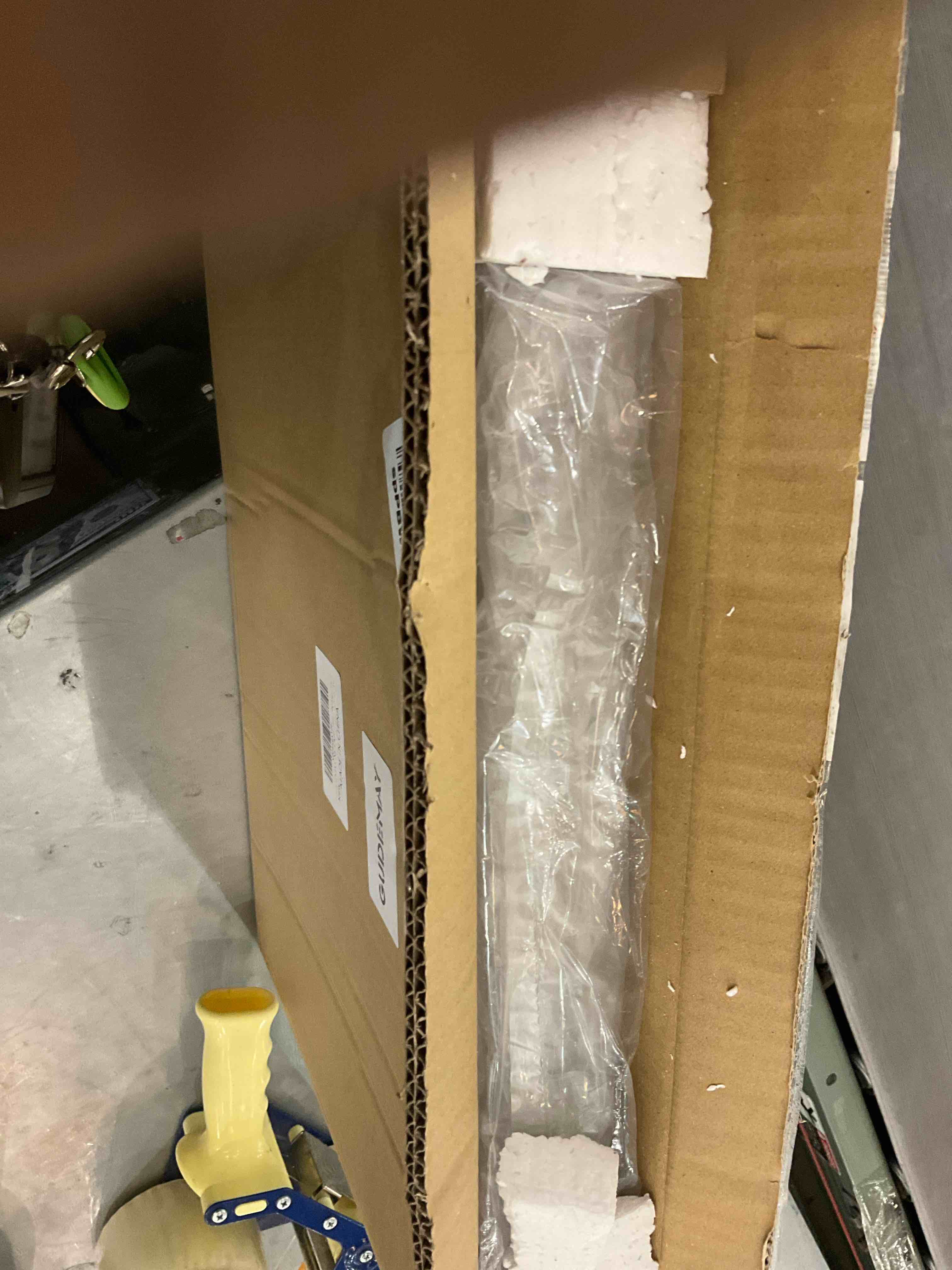 https://s3.amazonaws.com/lotting-images-prod/BargainHunt/EXS00442201_1716303038102.jpeg