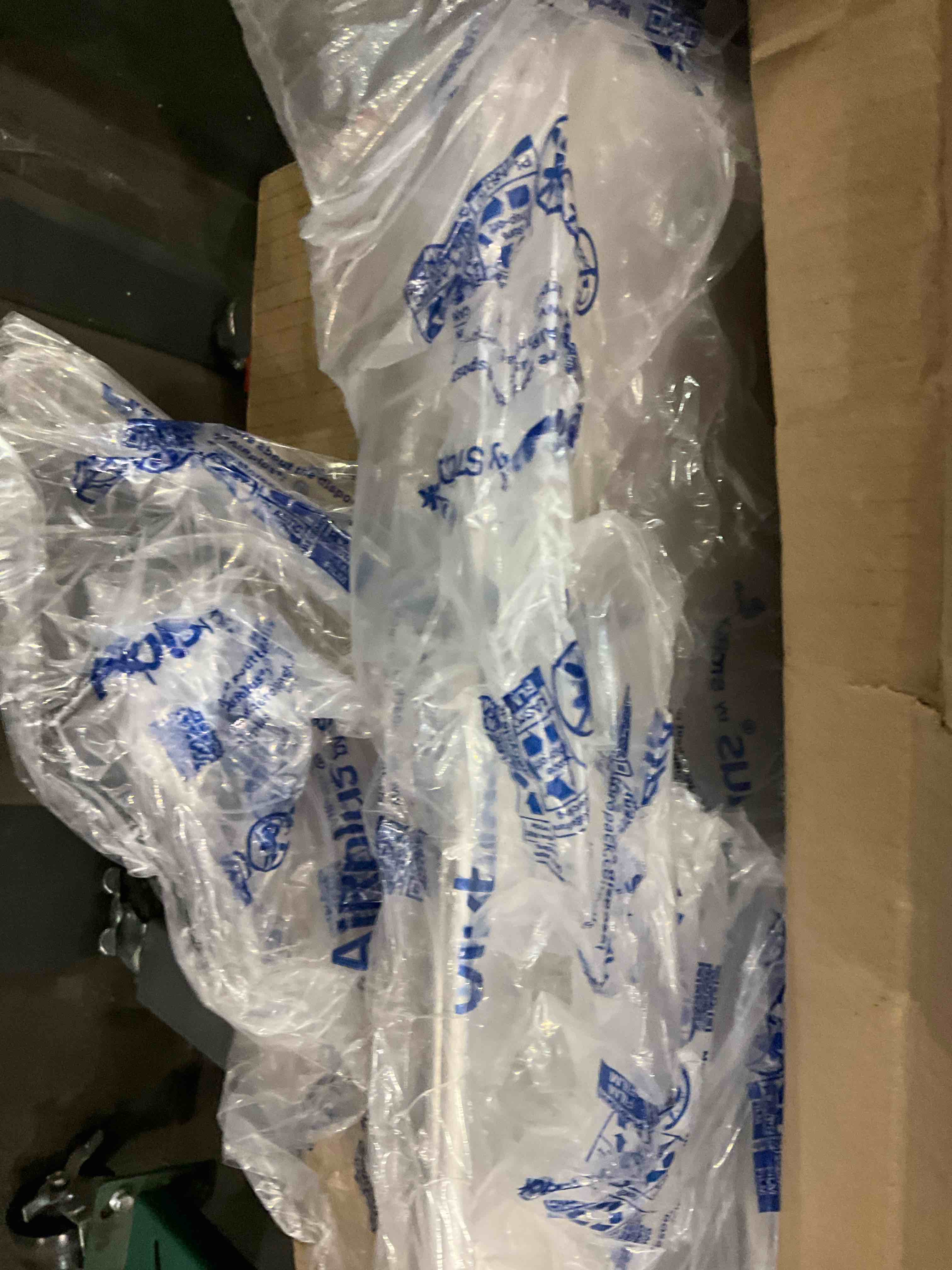 https://s3.amazonaws.com/lotting-images-prod/BargainHunt/EXS00442275_1716377655115.jpeg