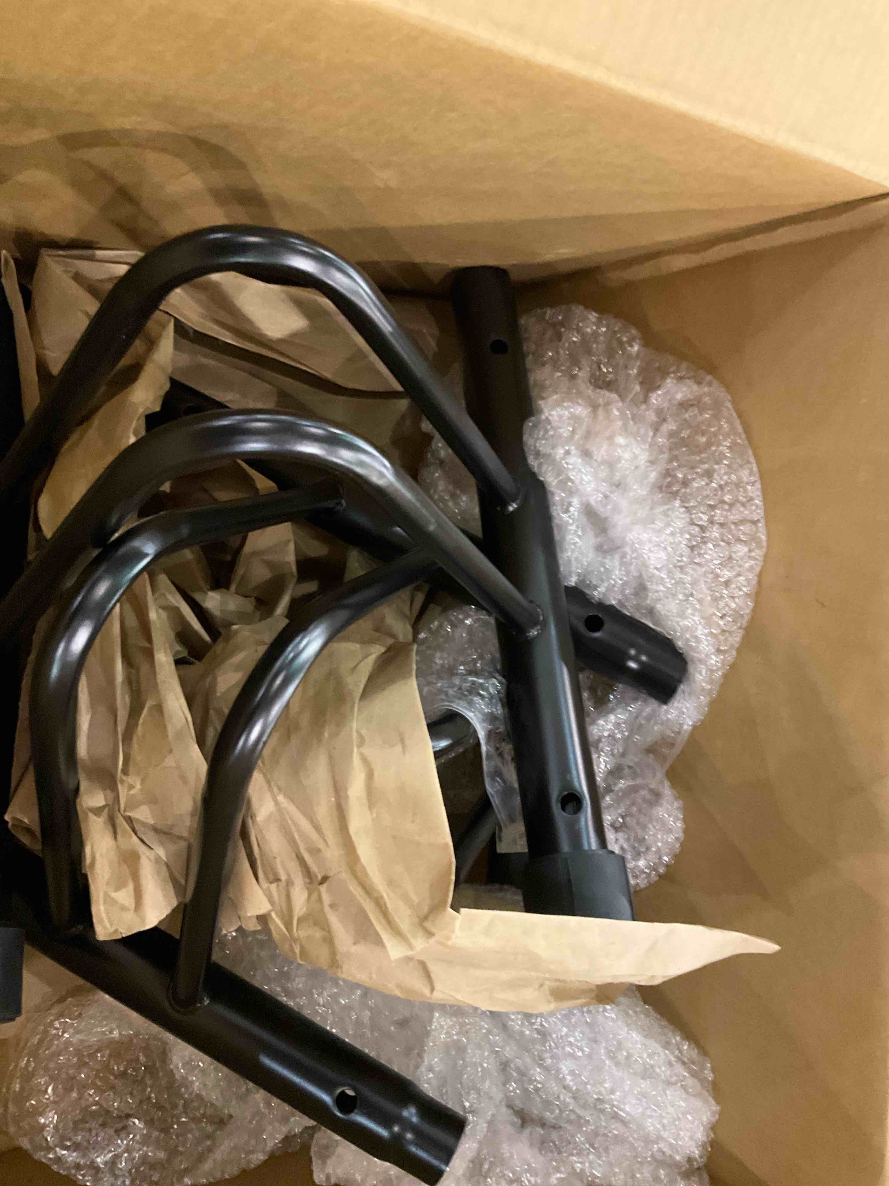https://s3.amazonaws.com/lotting-images-prod/BargainHunt/EXS00442283_1716379333103.jpeg