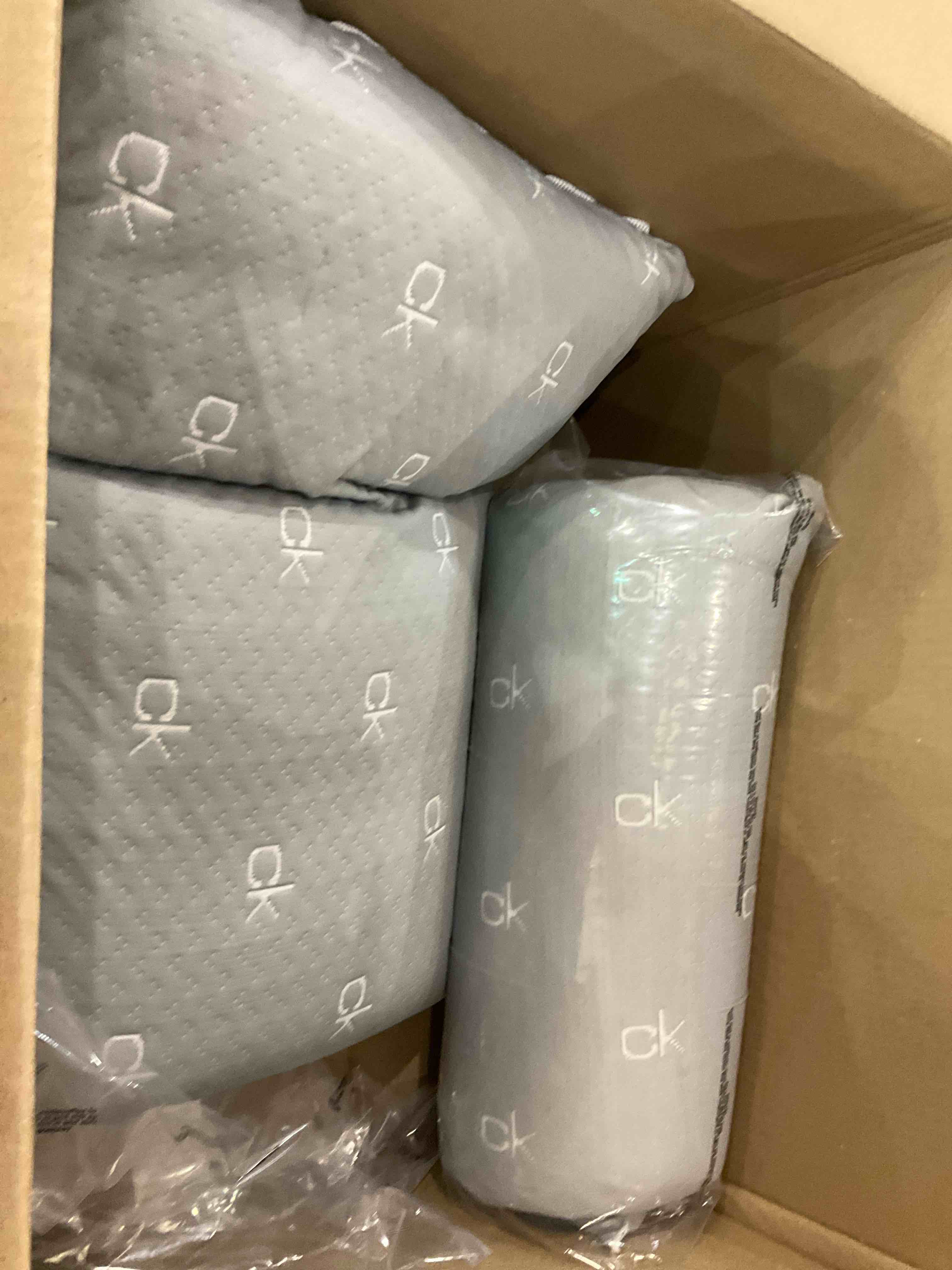 https://s3.amazonaws.com/lotting-images-prod/BargainHunt/EXS00442289_1716380273994.jpeg