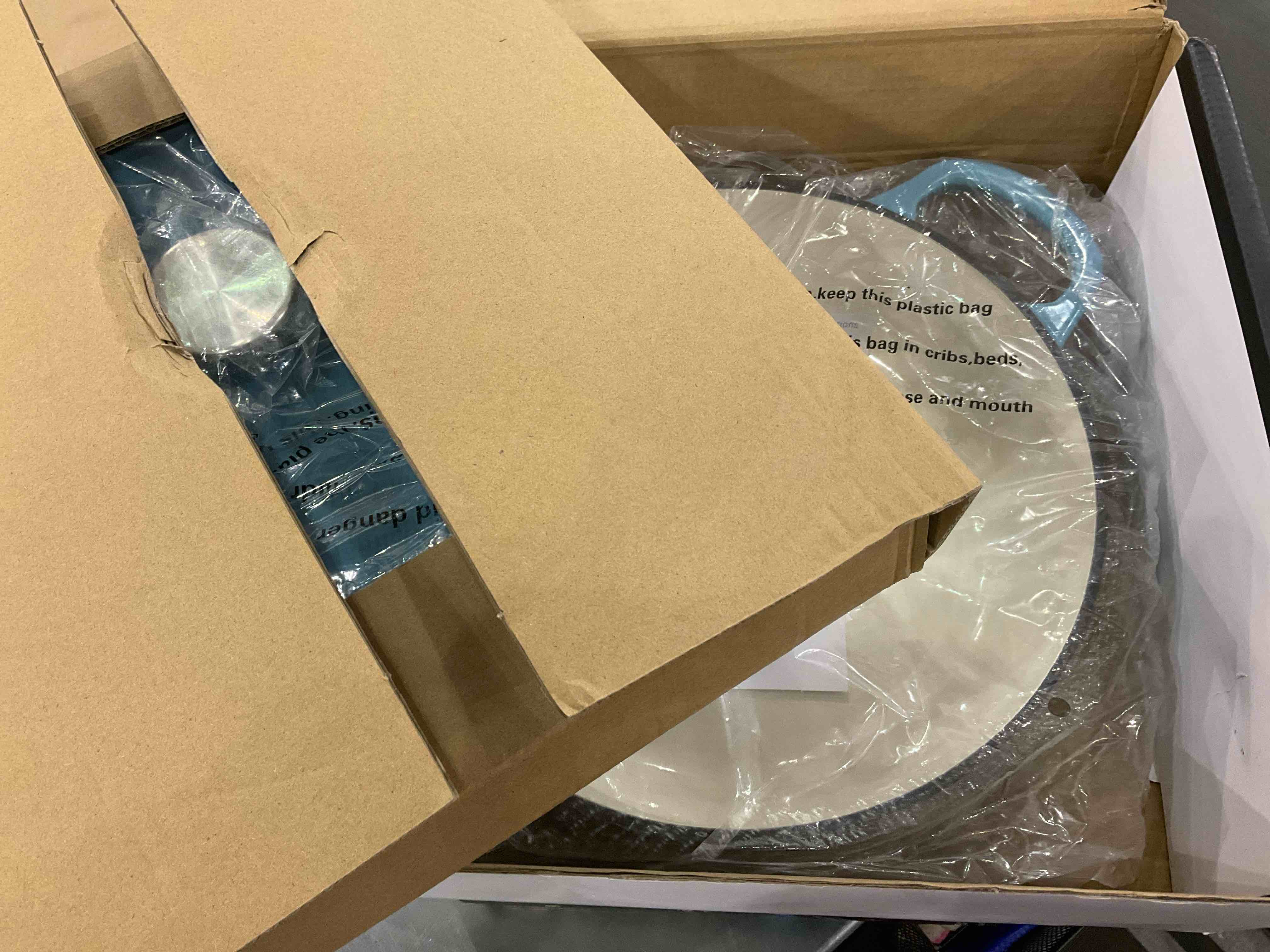https://s3.amazonaws.com/lotting-images-prod/BargainHunt/EXS00442748_1709212875043.jpeg