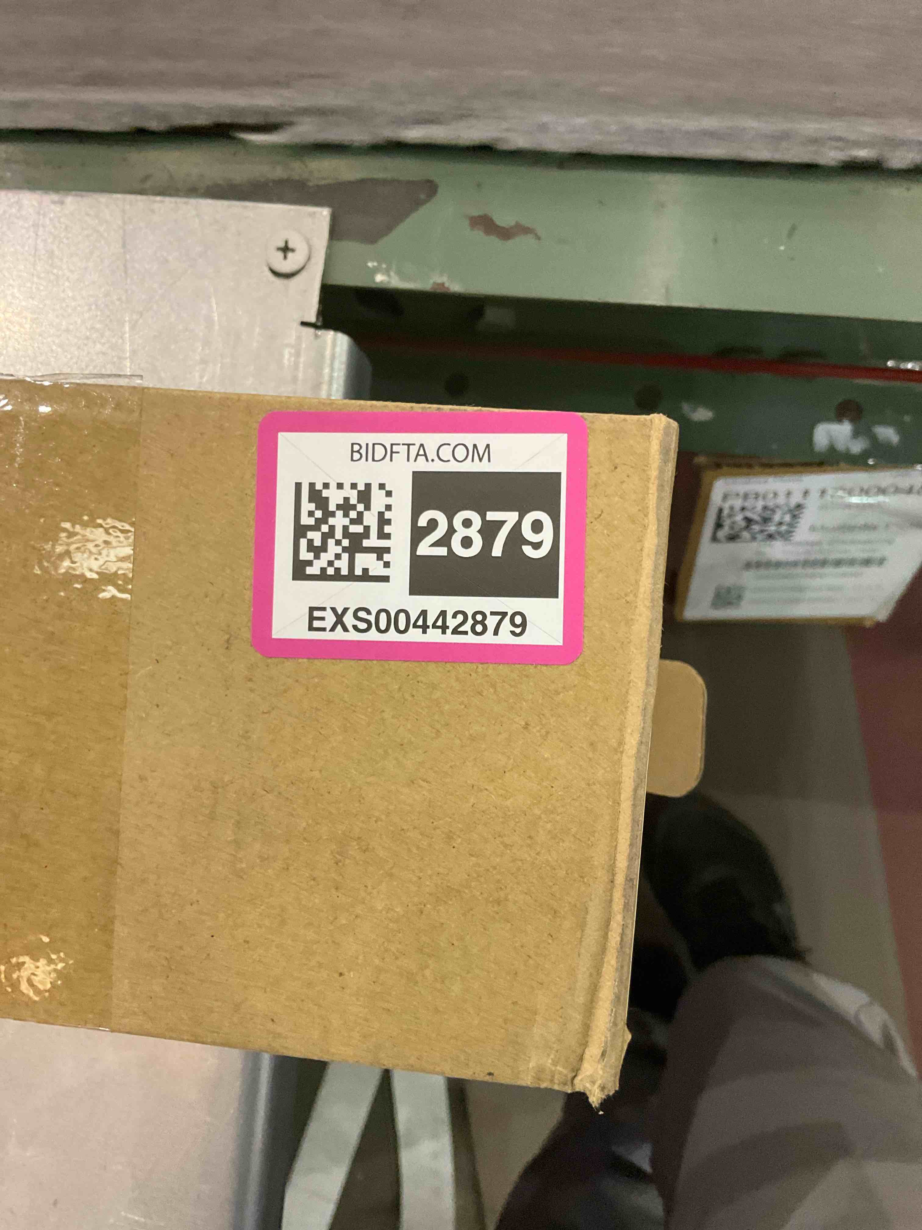 https://s3.amazonaws.com/lotting-images-prod/BargainHunt/EXS00442879_1710512057953.jpeg