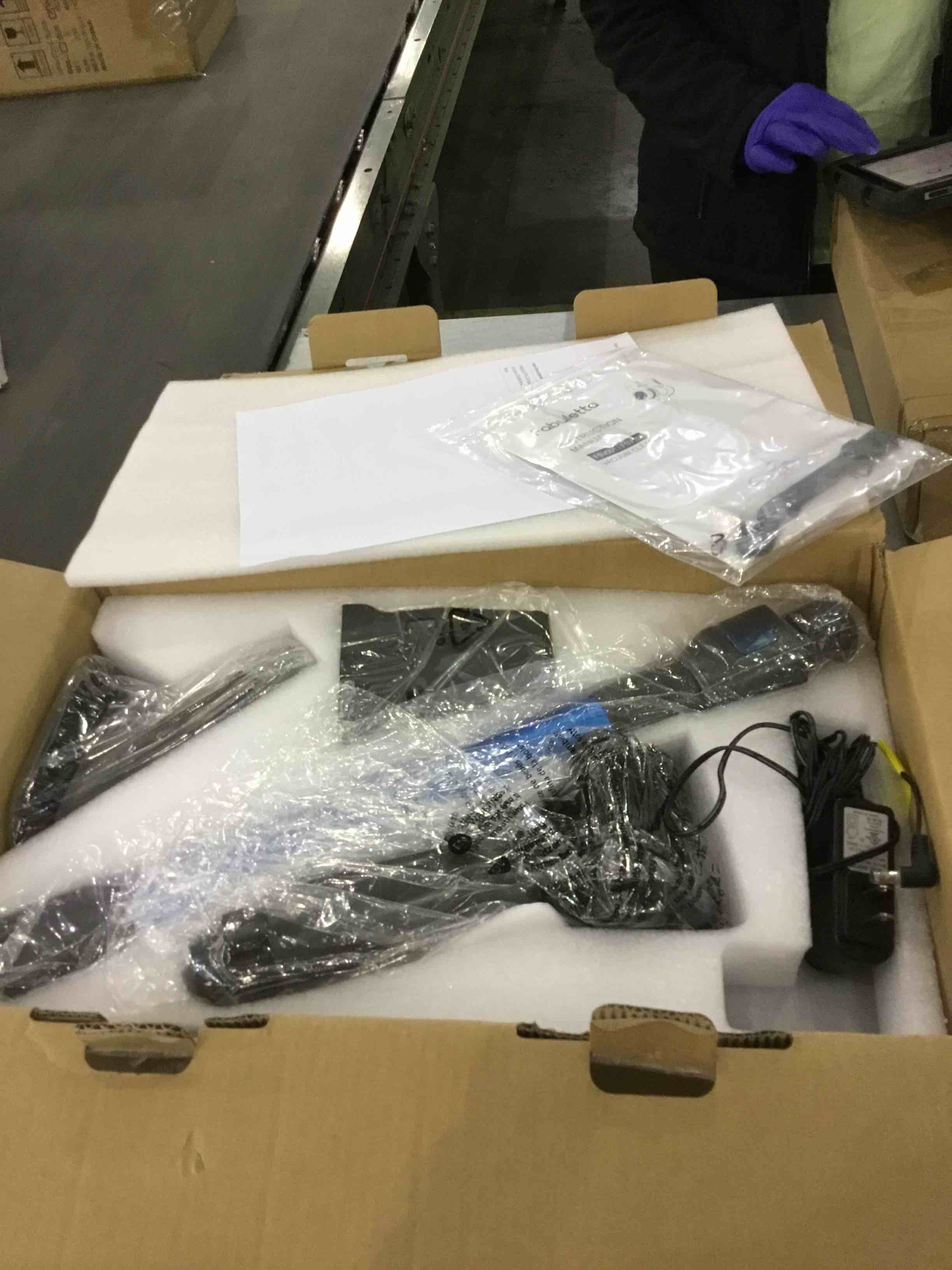 https://s3.amazonaws.com/lotting-images-prod/BargainHunt/EXS00443227_1712749191638.jpeg