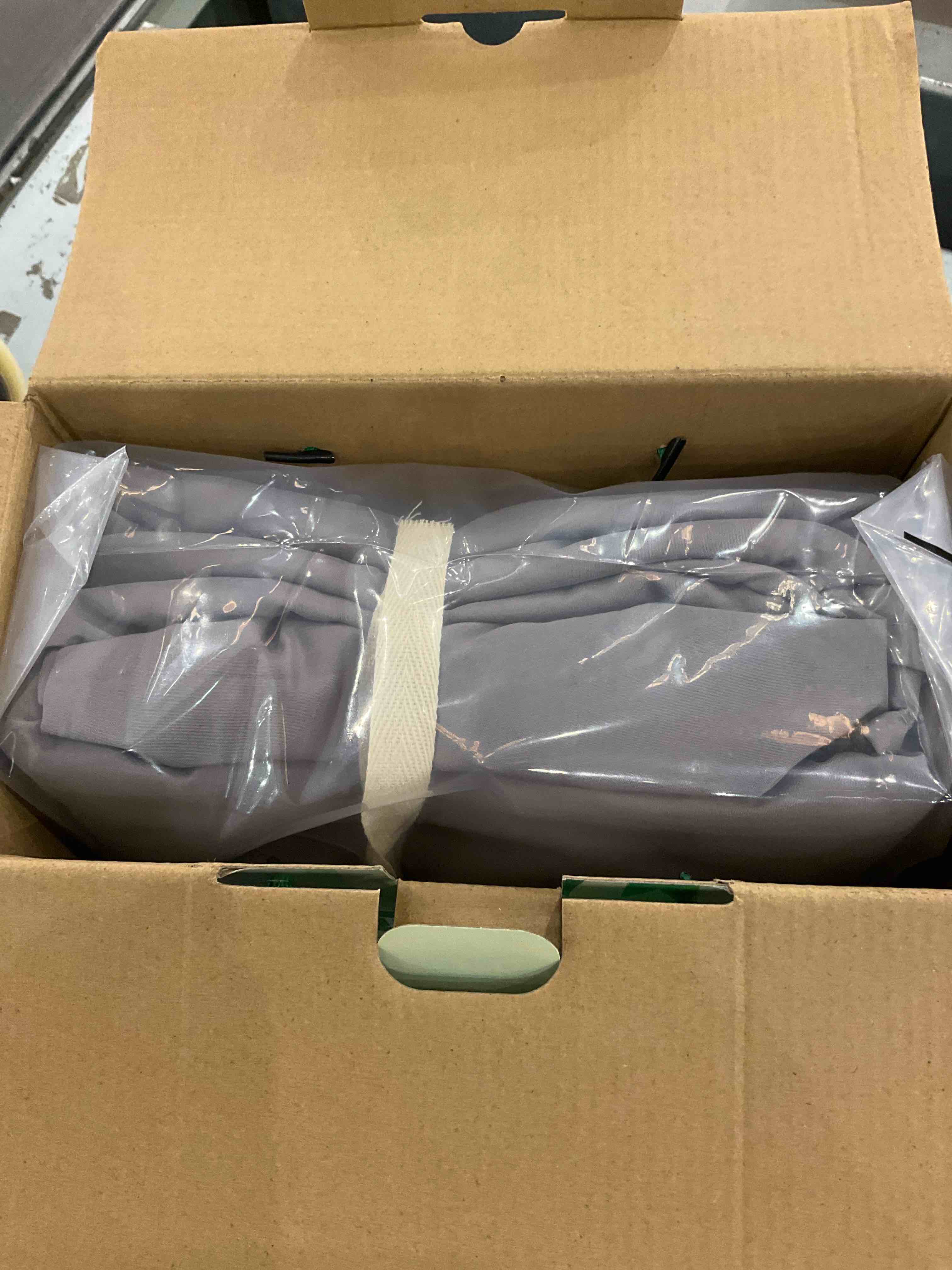 https://s3.amazonaws.com/lotting-images-prod/BargainHunt/EXS00443276_1712761213145.jpeg