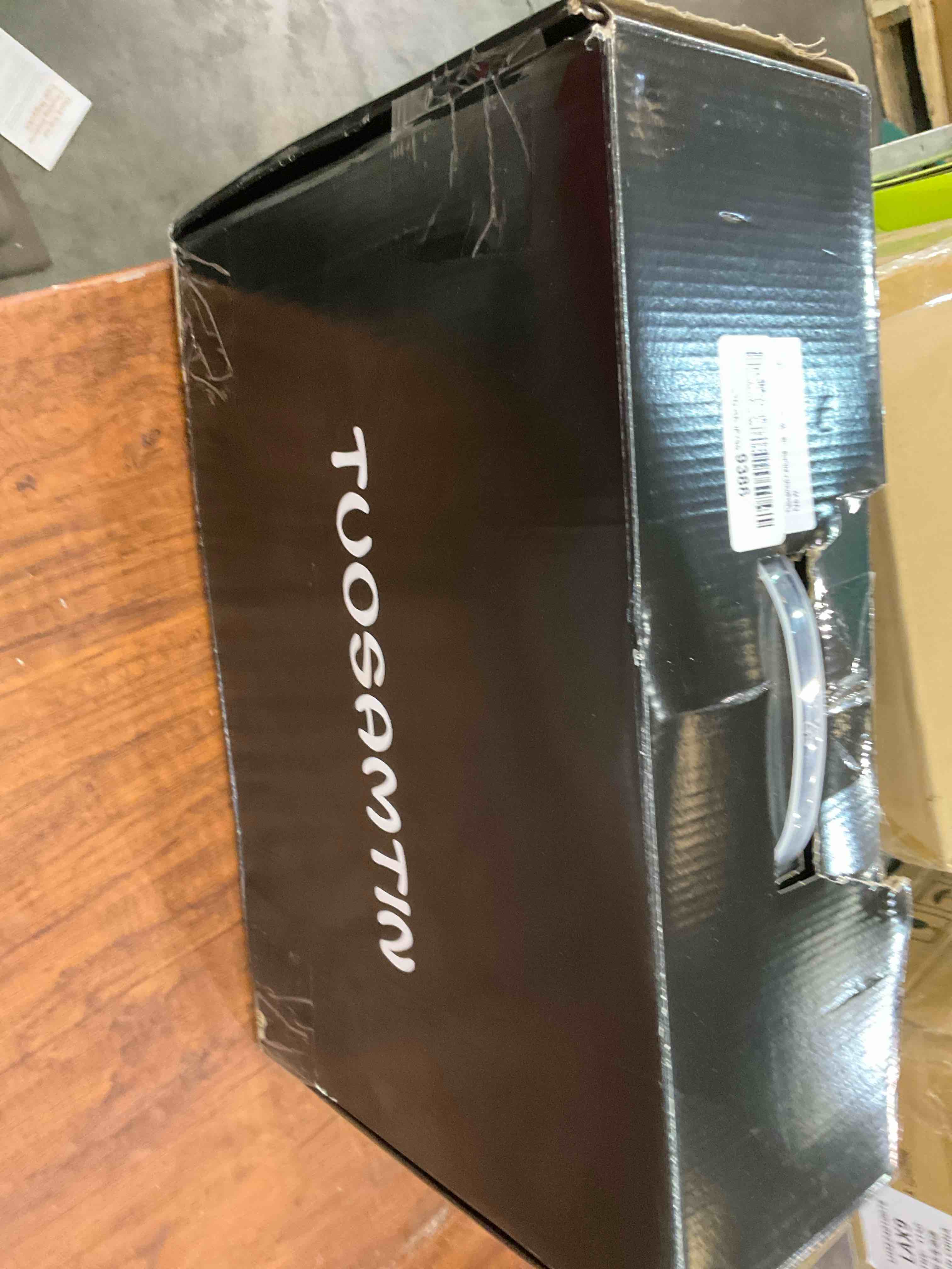 https://s3.amazonaws.com/lotting-images-prod/BargainHunt/EXS00443302_1712775391823.jpeg