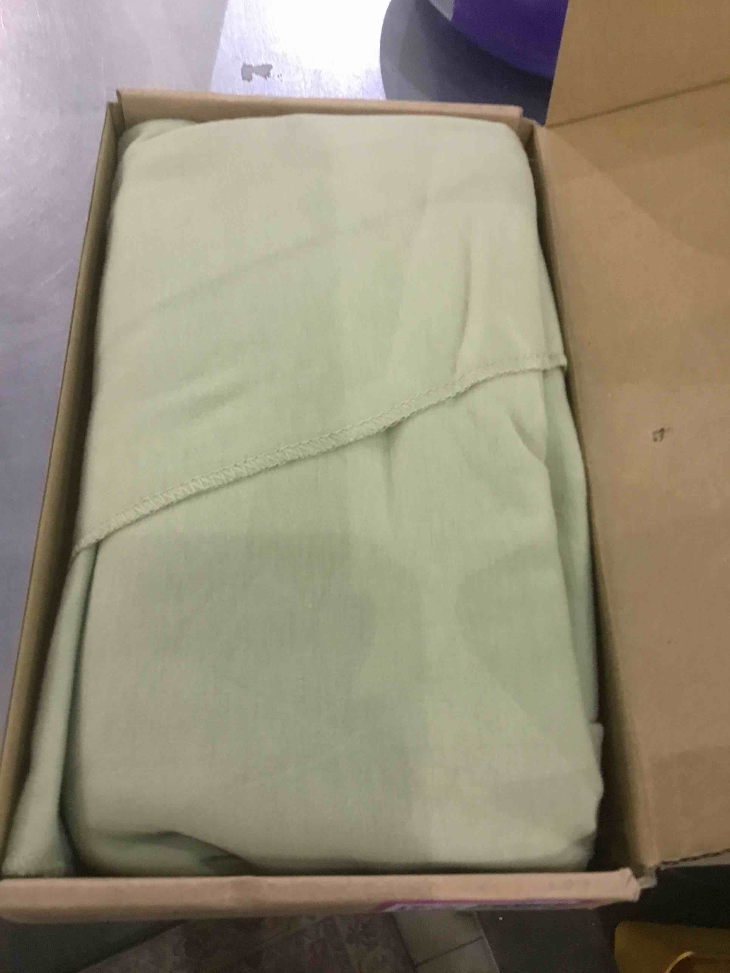 https://s3.amazonaws.com/lotting-images-prod/BargainHunt/EXS00443378_1711541788556.jpeg