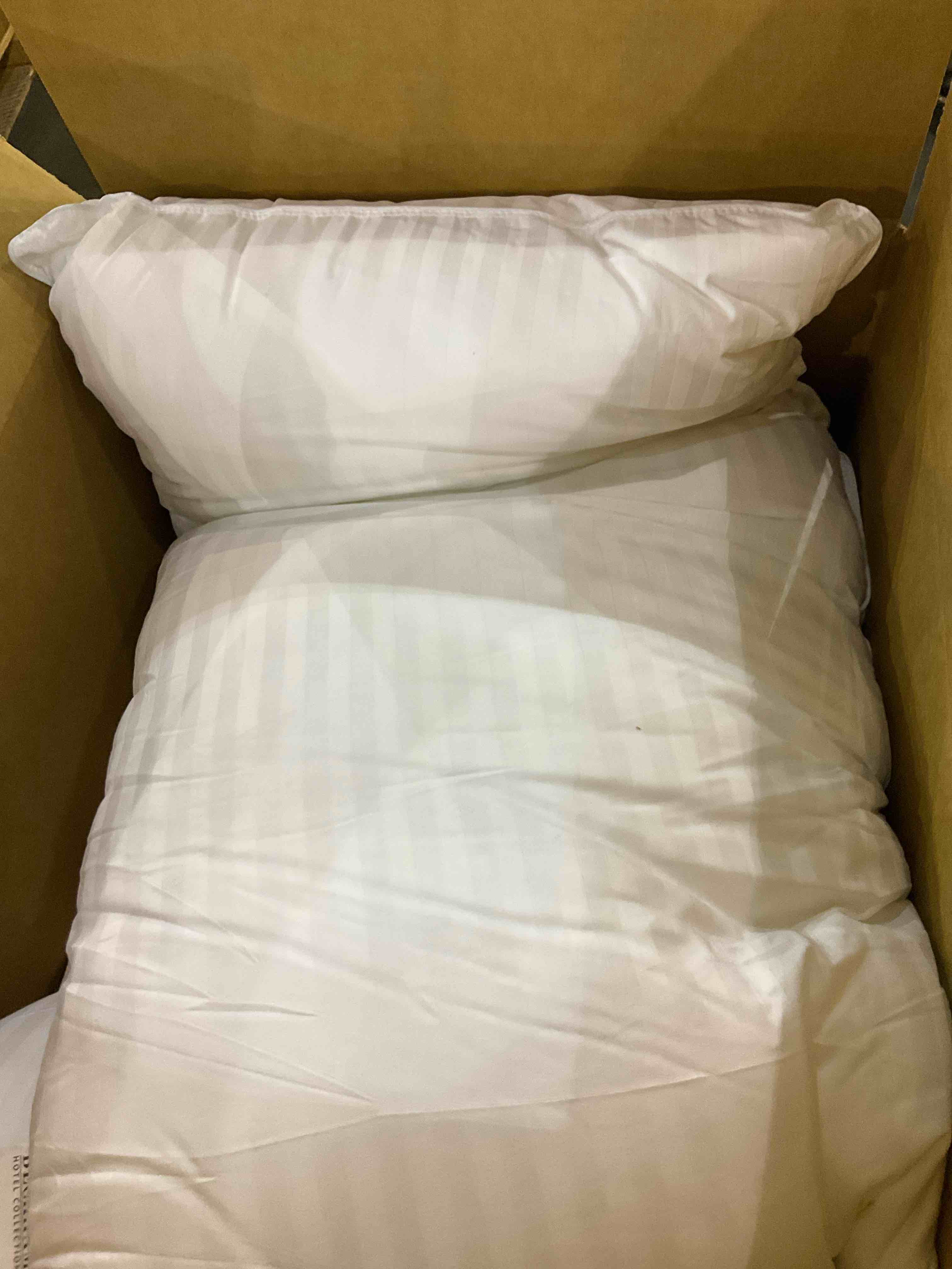 https://s3.amazonaws.com/lotting-images-prod/BargainHunt/EXS00444607_1710245785916.jpeg