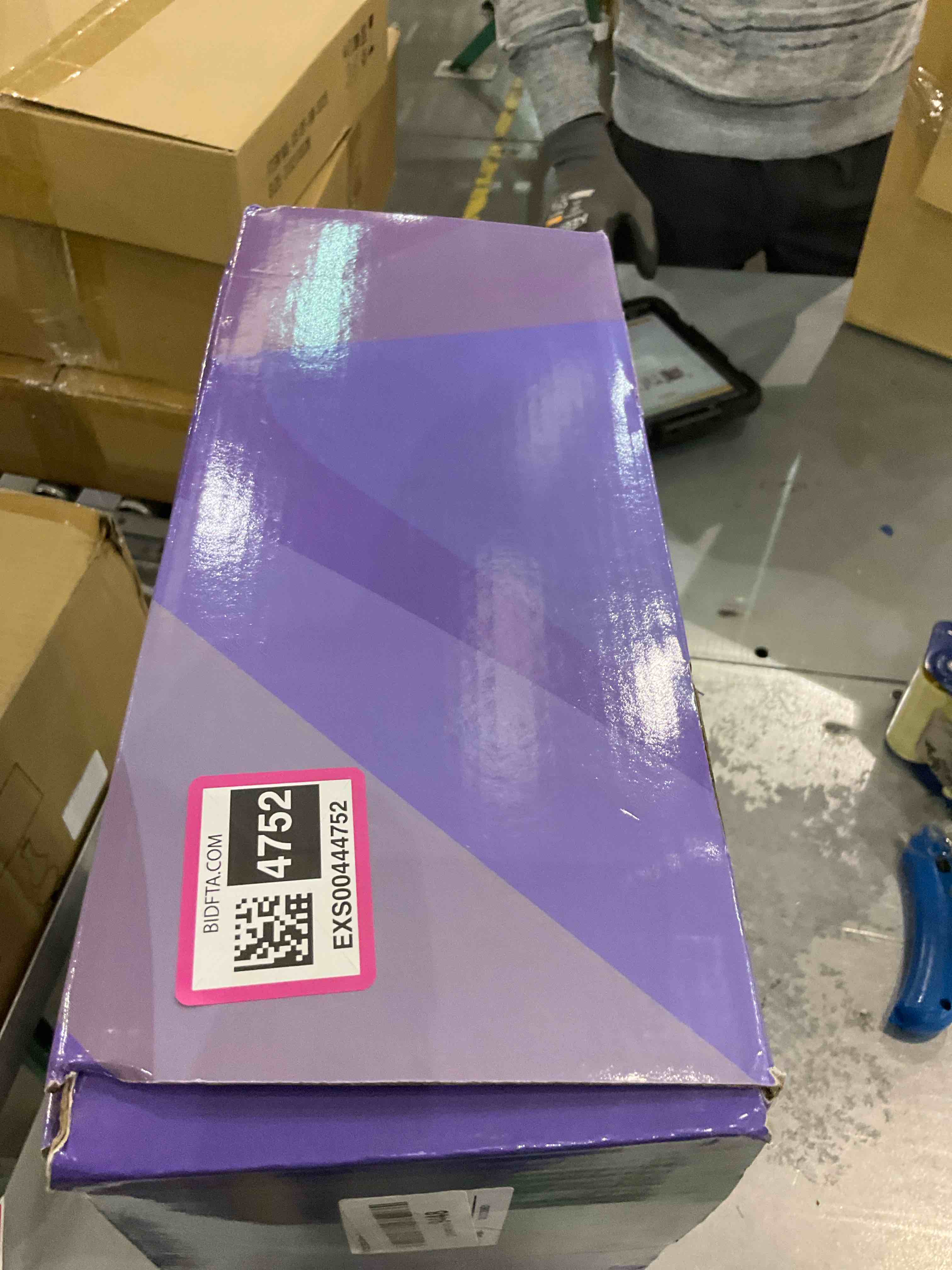 https://s3.amazonaws.com/lotting-images-prod/BargainHunt/EXS00444752_1710512780583.jpeg