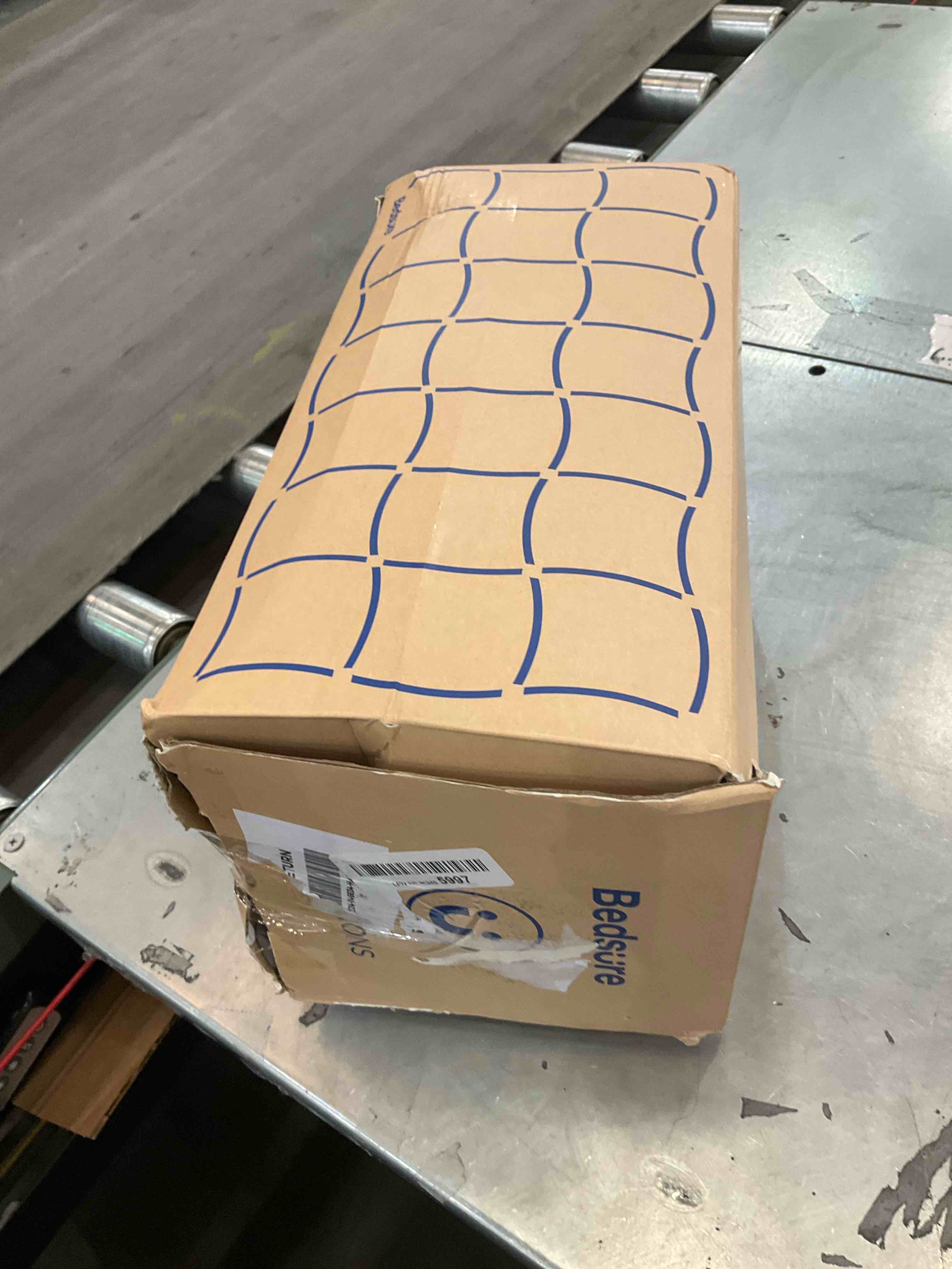 https://s3.amazonaws.com/lotting-images-prod/BargainHunt/EXS00444918_1711042291210.jpeg