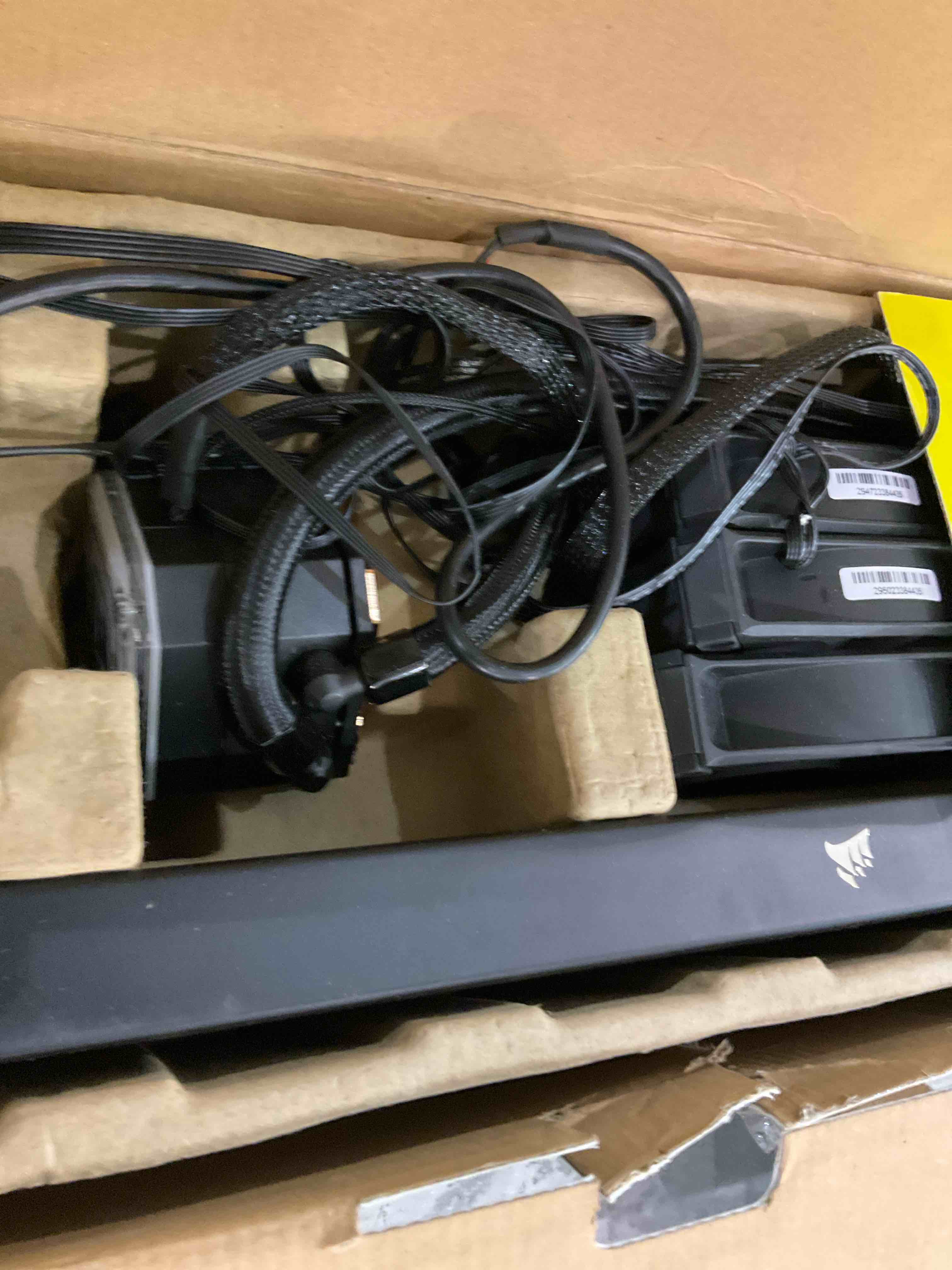 https://s3.amazonaws.com/lotting-images-prod/BargainHunt/EXS00445076_1709913284394.jpeg