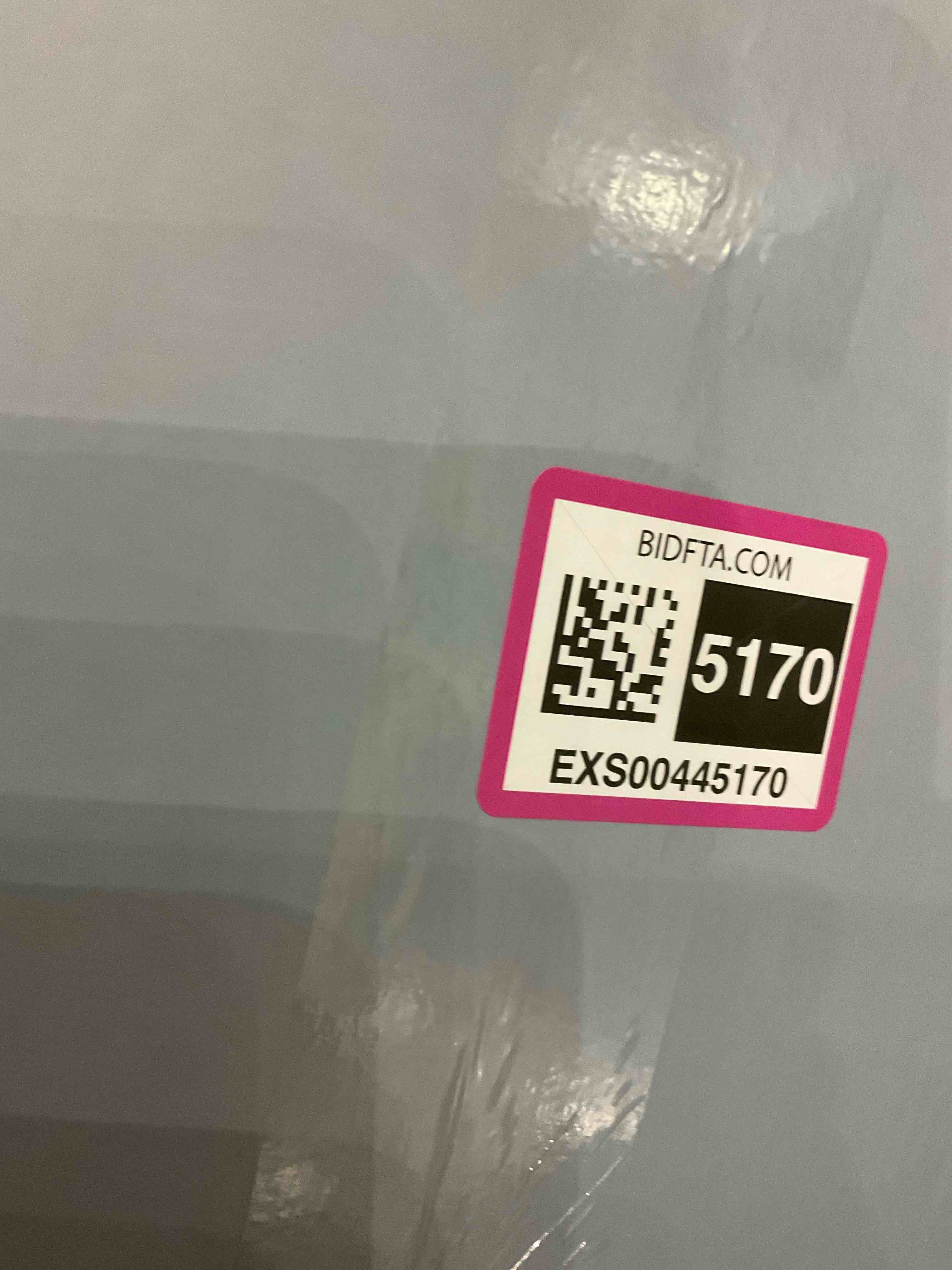 https://s3.amazonaws.com/lotting-images-prod/BargainHunt/EXS00445170_1709669522448.jpeg