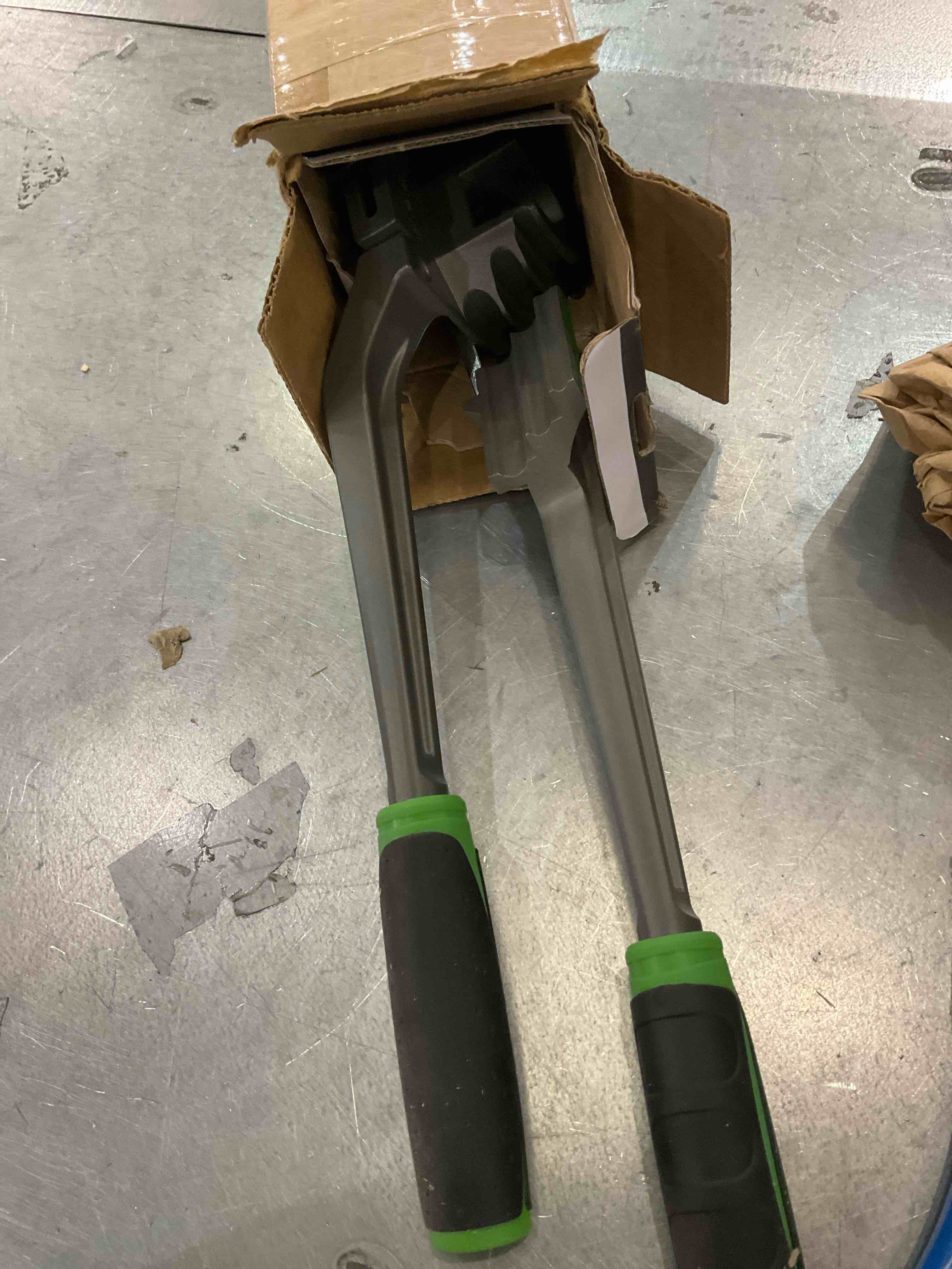 ZUXUSE 1/4â€? 3/8â€? 1/2â€? O.D. Tubing Bender, Tube Bender only Suitable for Soft Annealed Copper/Aluminum tubes, Pipe Bender for HVAC Air Conditioning Refrigerator Repair