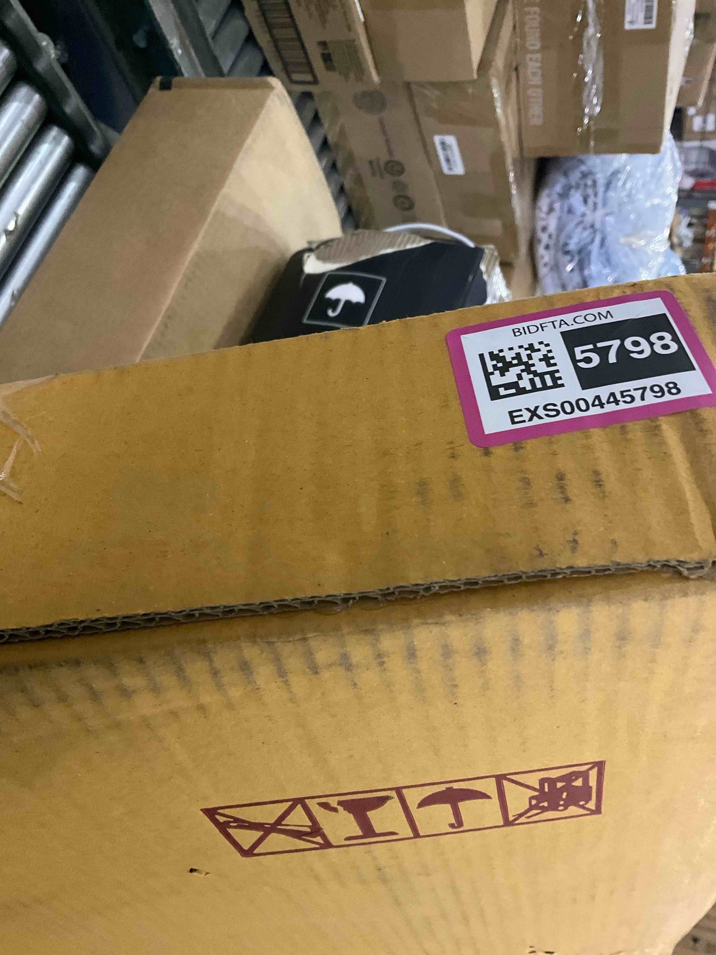 https://s3.amazonaws.com/lotting-images-prod/BargainHunt/EXS00445798_1709729877853.jpeg