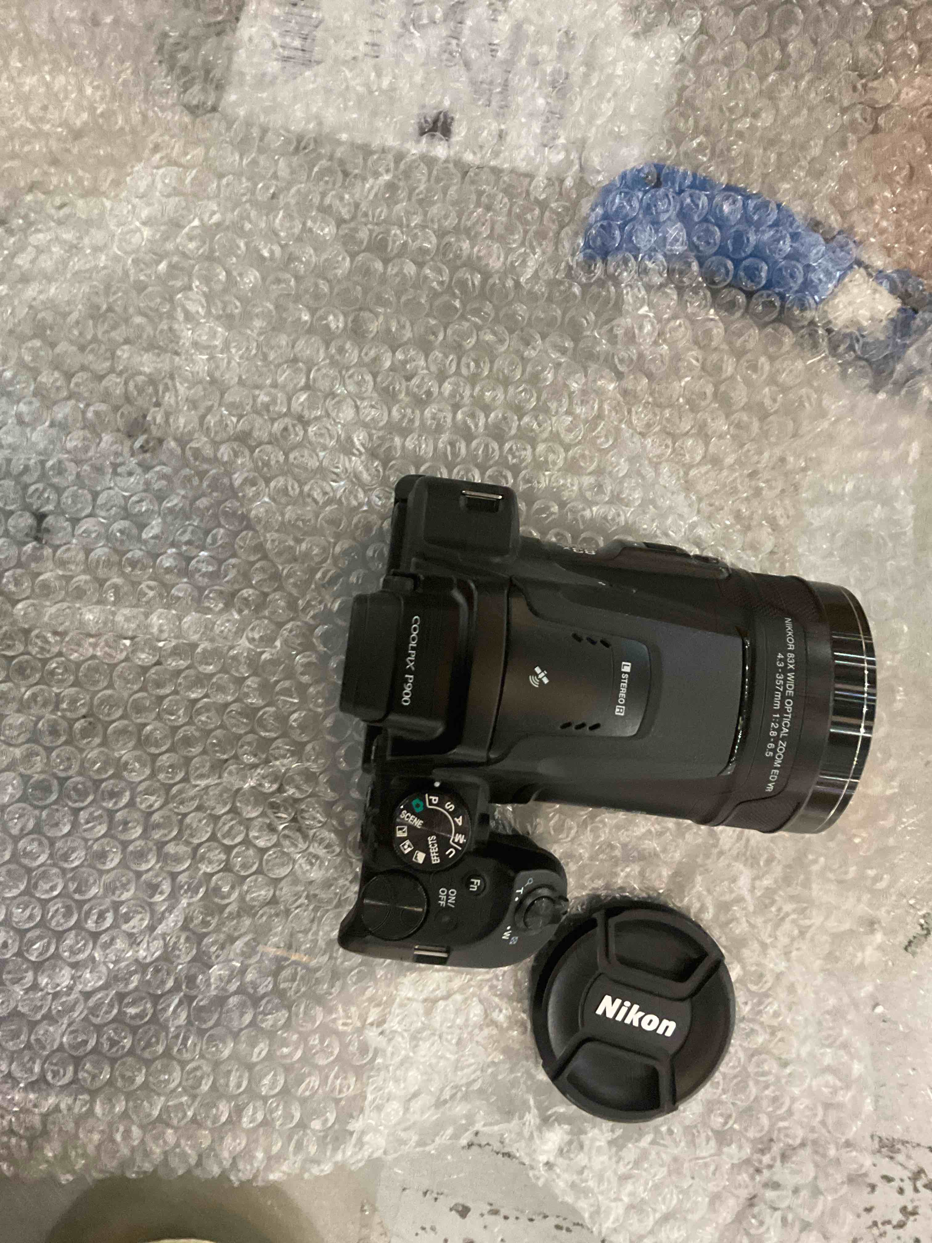 https://s3.amazonaws.com/lotting-images-prod/BargainHunt/EXS00446867_1709919476833.jpeg