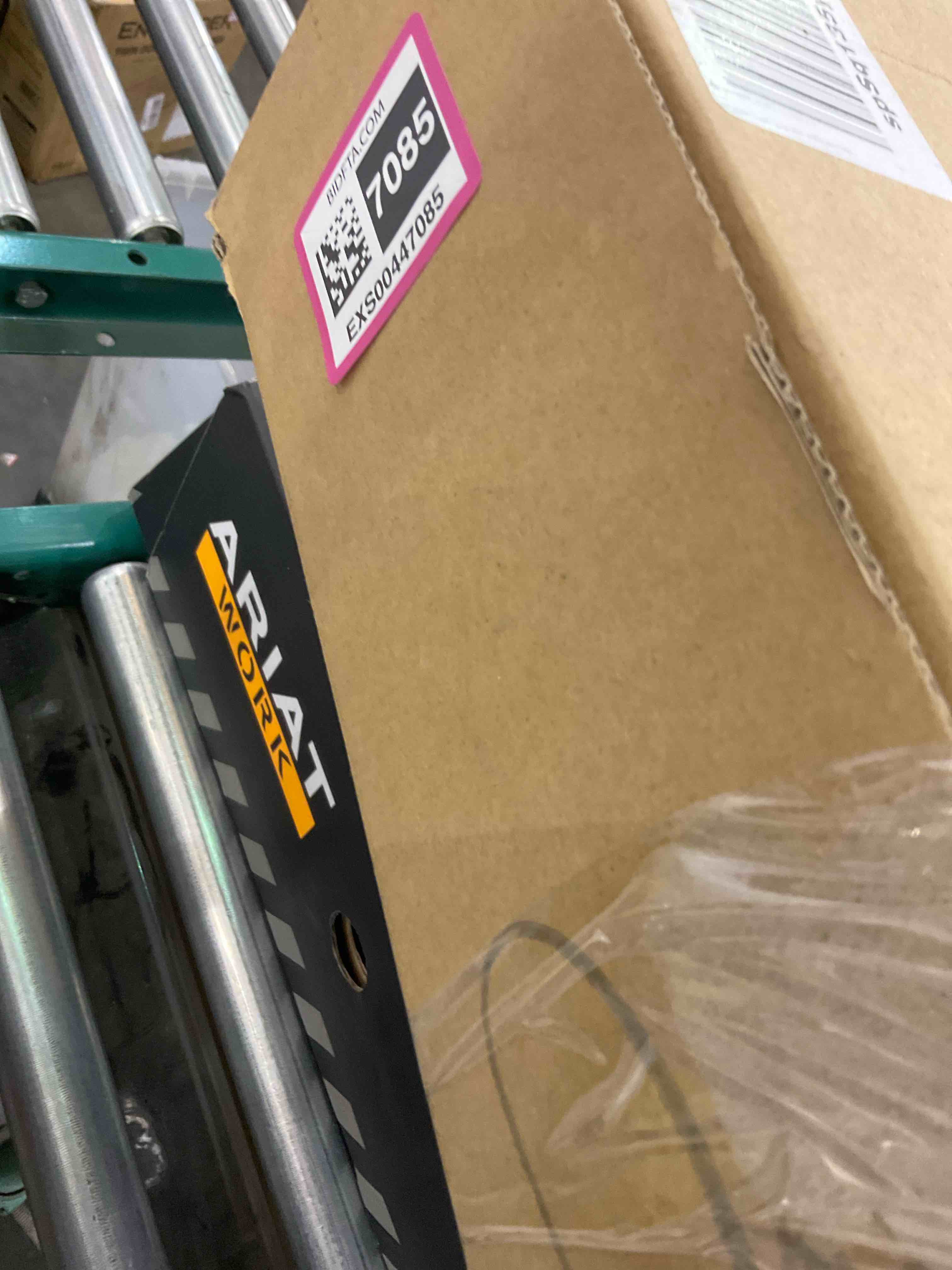 https://s3.amazonaws.com/lotting-images-prod/BargainHunt/EXS00447085_1709826582459.jpeg