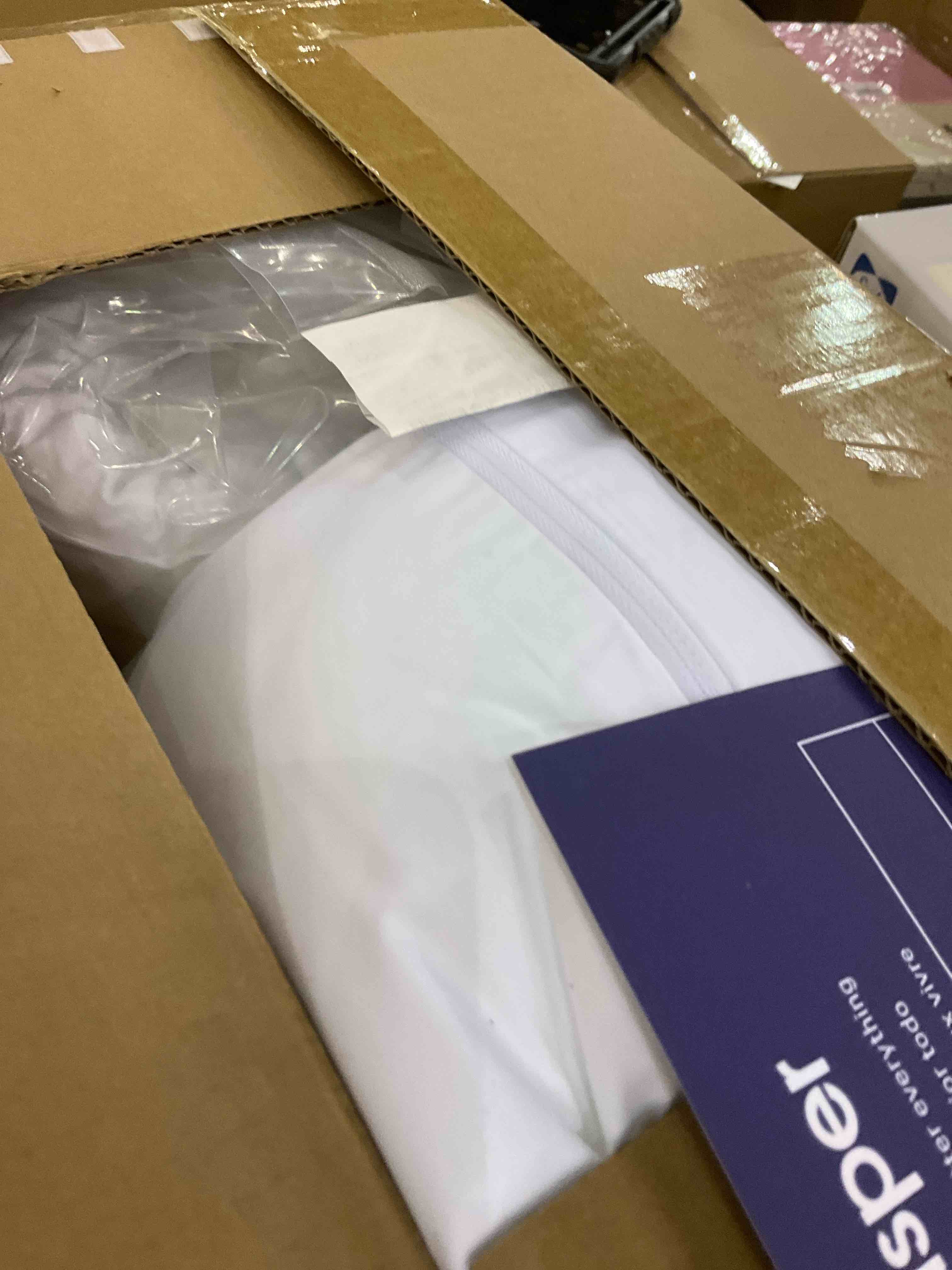 https://s3.amazonaws.com/lotting-images-prod/BargainHunt/EXS00447295_1710244799334.jpeg