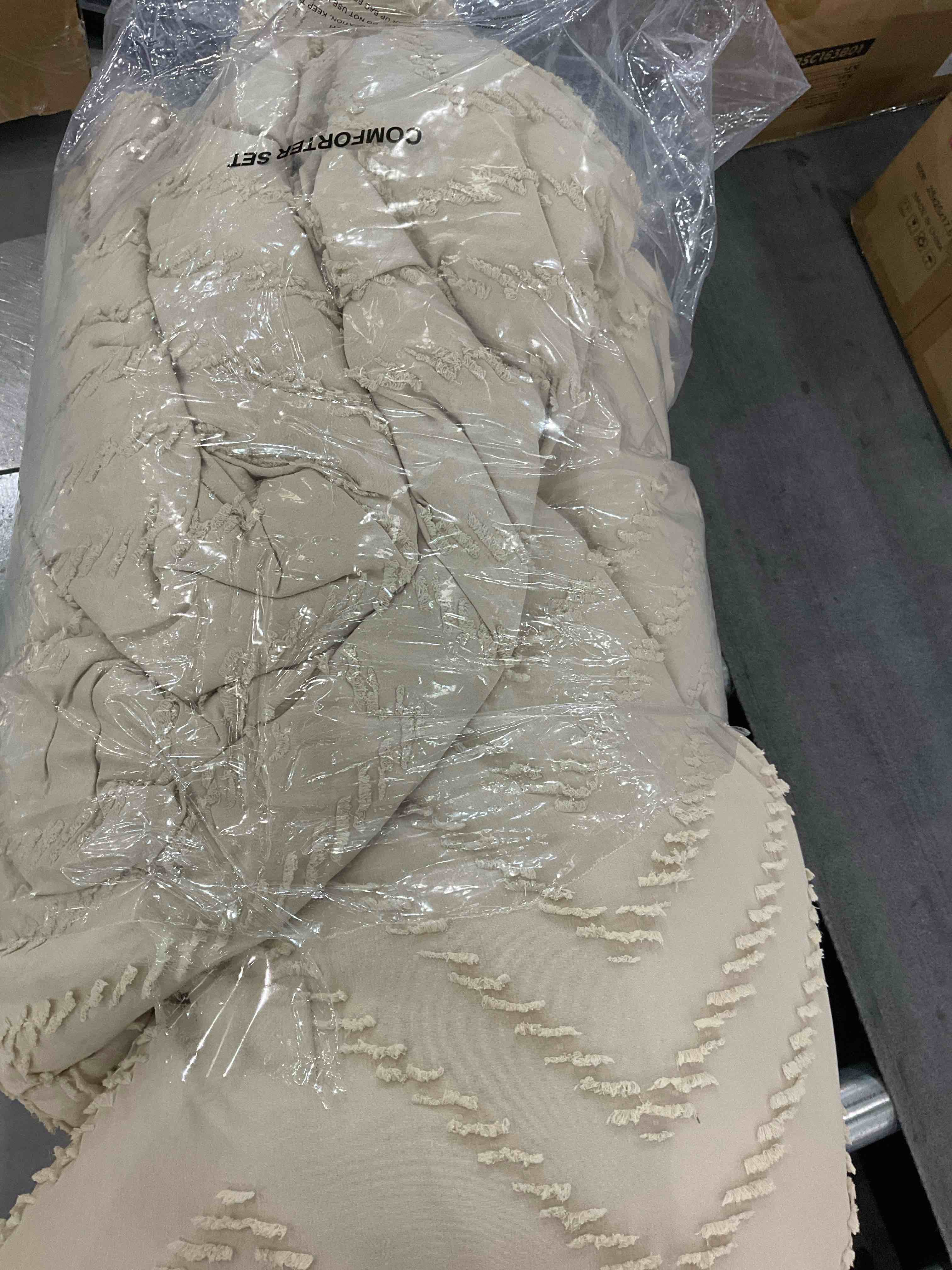 comforter beige