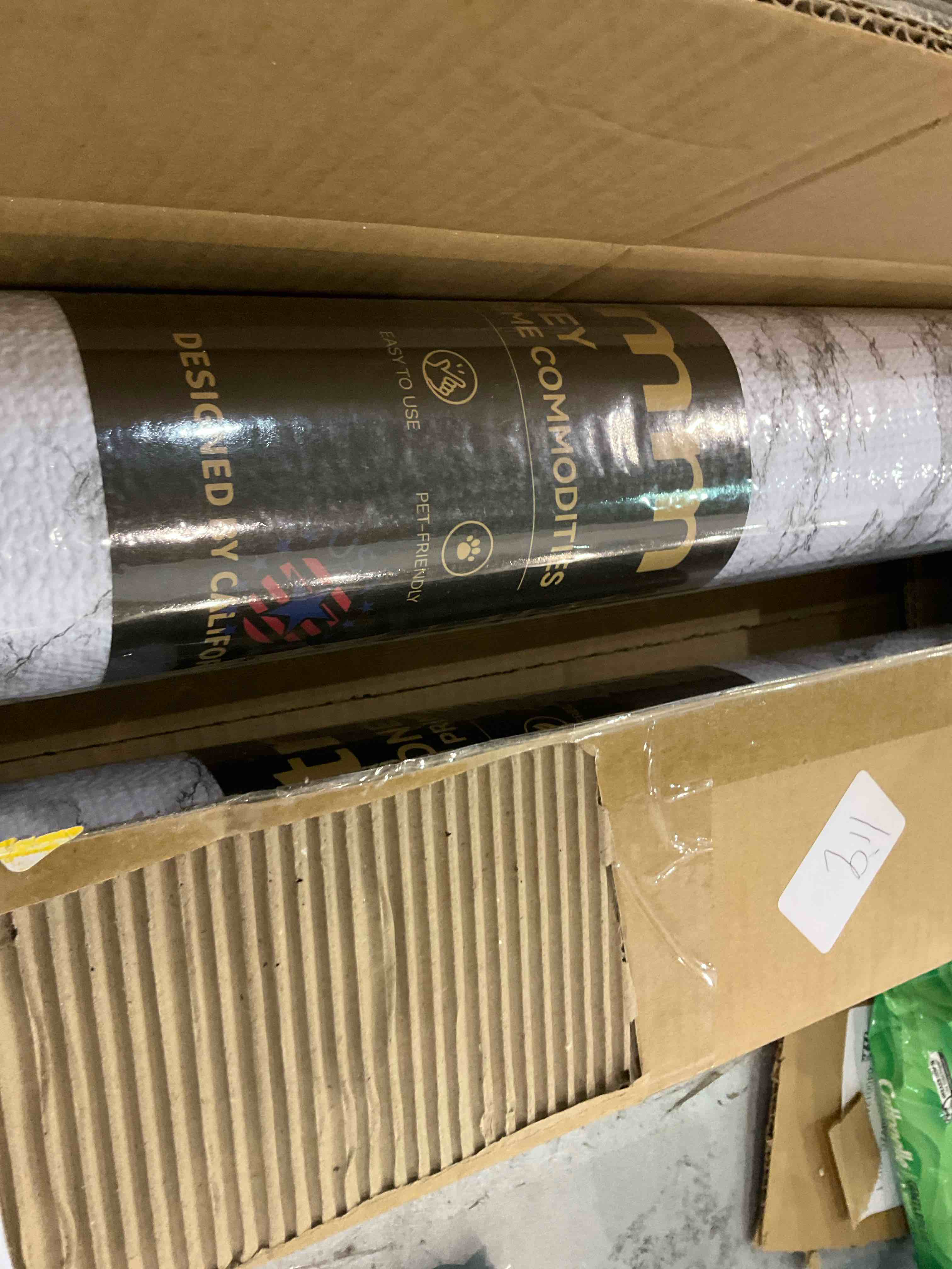 INHABIT UNION Wood Floating Shelves for Wall?24in Wall Mounted Display Ledge Shelves Perfect for Bedroom, Bathroom, Living Room and Kitchen Decoration Storage (Oak)