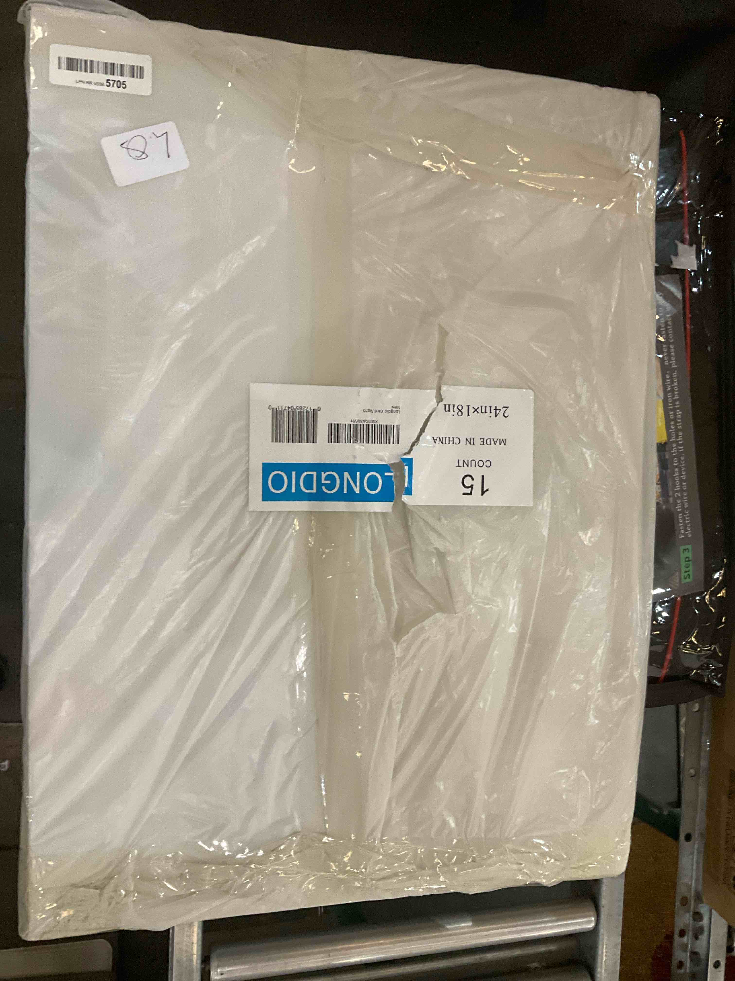 https://s3.amazonaws.com/lotting-images-prod/BargainHunt/EXS00447961_1710255121260.jpeg