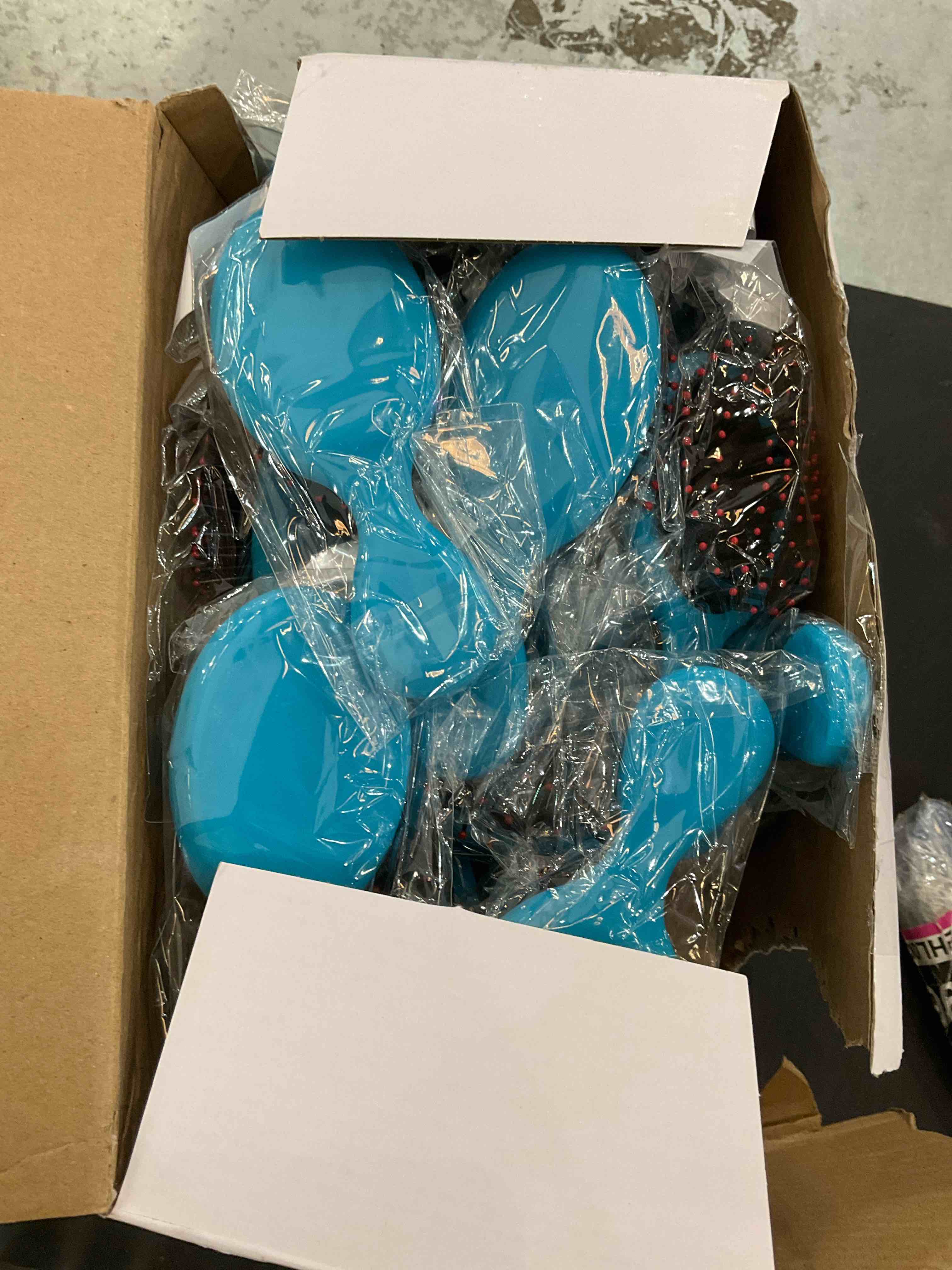 https://s3.amazonaws.com/lotting-images-prod/BargainHunt/EXS00448125_1712591200229.jpeg