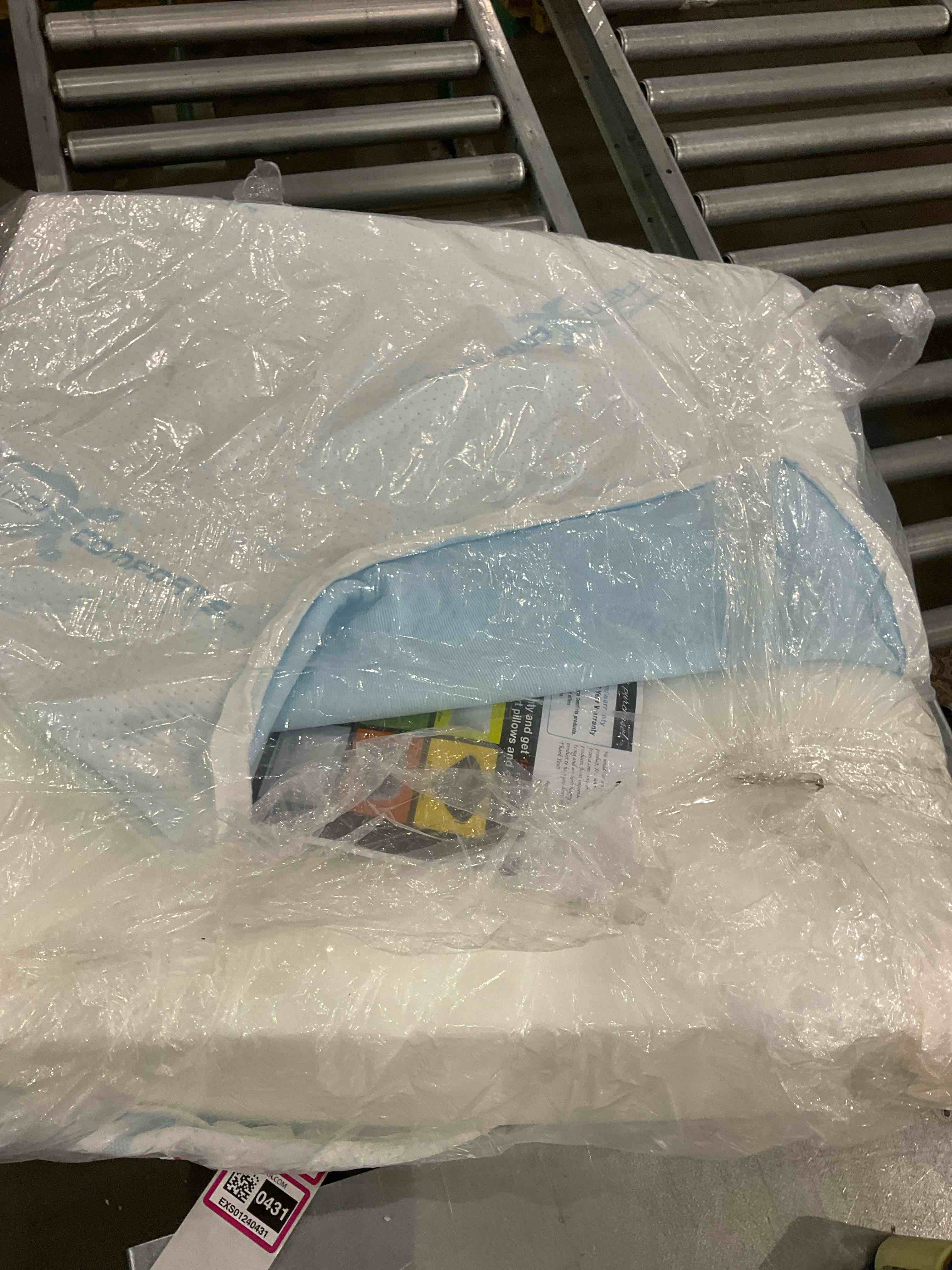 https://s3.amazonaws.com/lotting-images-prod/BargainHunt/EXS00448530_1709912120813.jpeg
